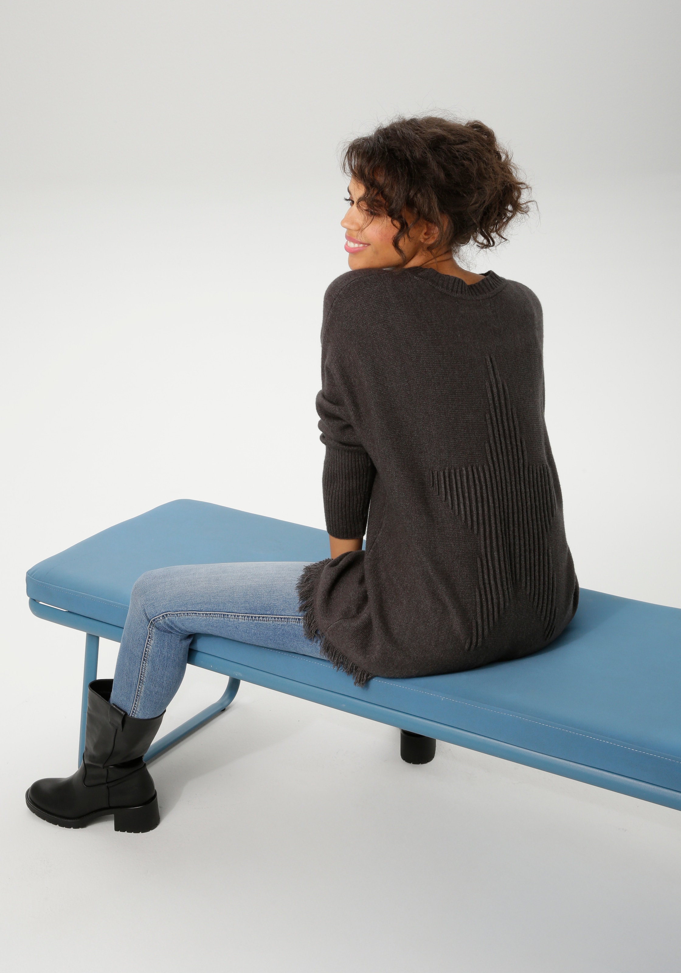 Aniston CASUAL Strickpullover, mit eingestricktem Stern im Rücken - NEUE KOLLEKTION