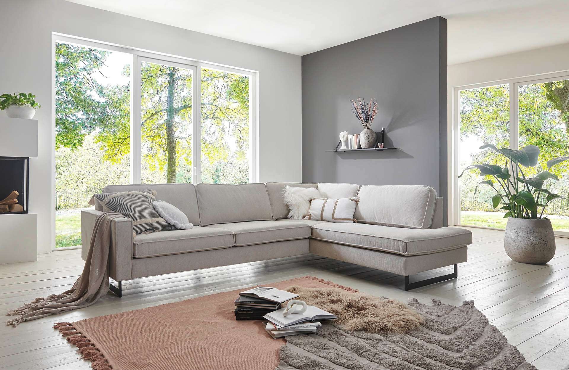 Home affaire Ecksofa »Pinto, 290 cm, Cord, Chenille, Lederoptik, Ottomane links / rechts« mit Keder, schwarze Metallfüße, Wellenunterfederung