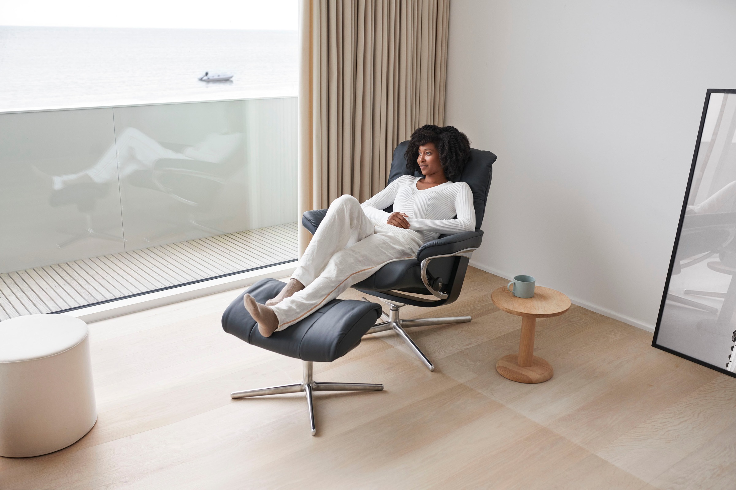 Stressless® Relaxsessel »Mayfair«, (Set, Relaxsessel mit Hocker), mit Hocker, mit Cross Base, Größe S, M & L, Holzakzent Schwarz