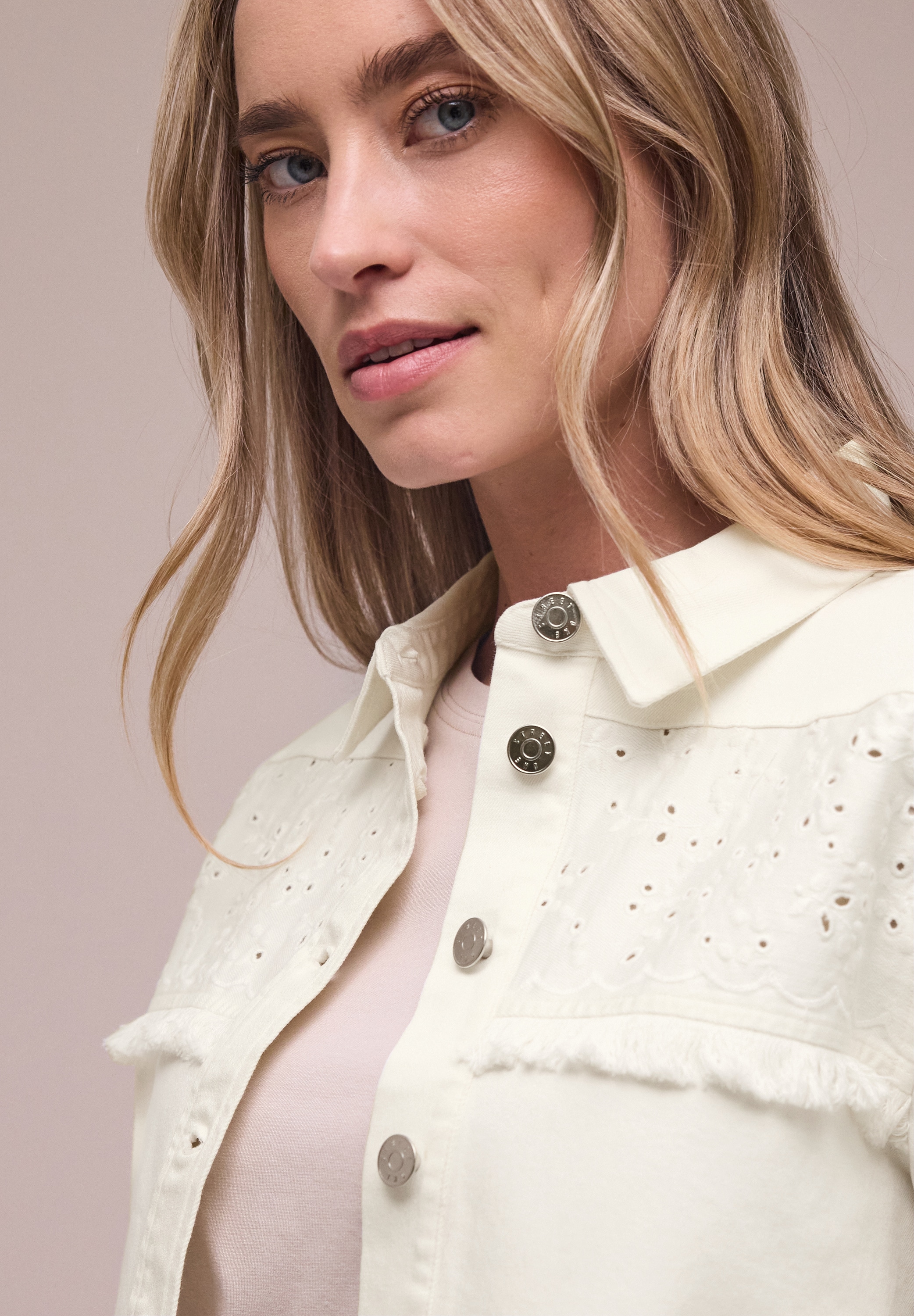 STREET ONE Jeansjacke ohne Kapuze mit Knopfleiste und Stickerei