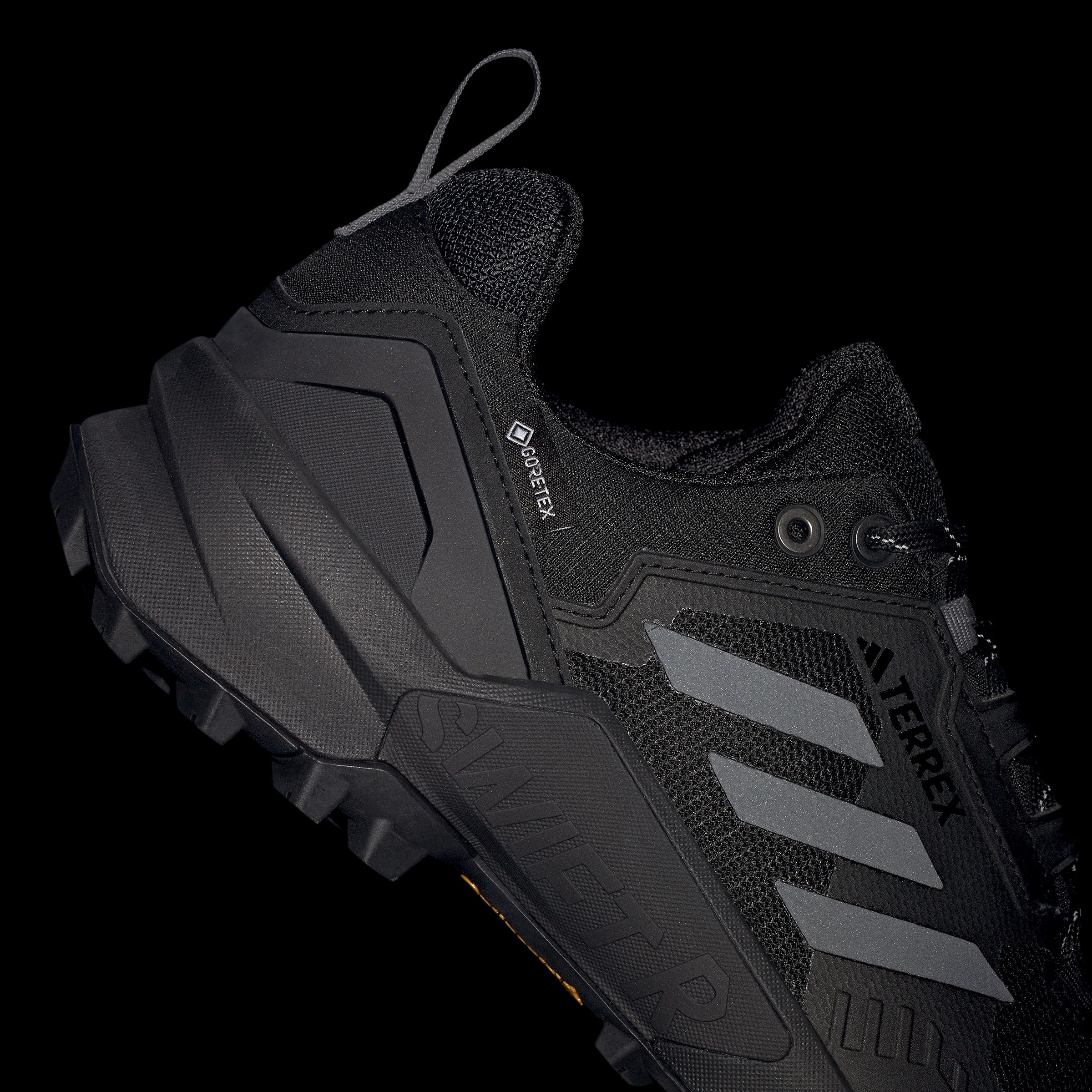 adidas TERREX Wanderschuh »TERREX SWIFT R3 GORE-TEX«, wasserdicht