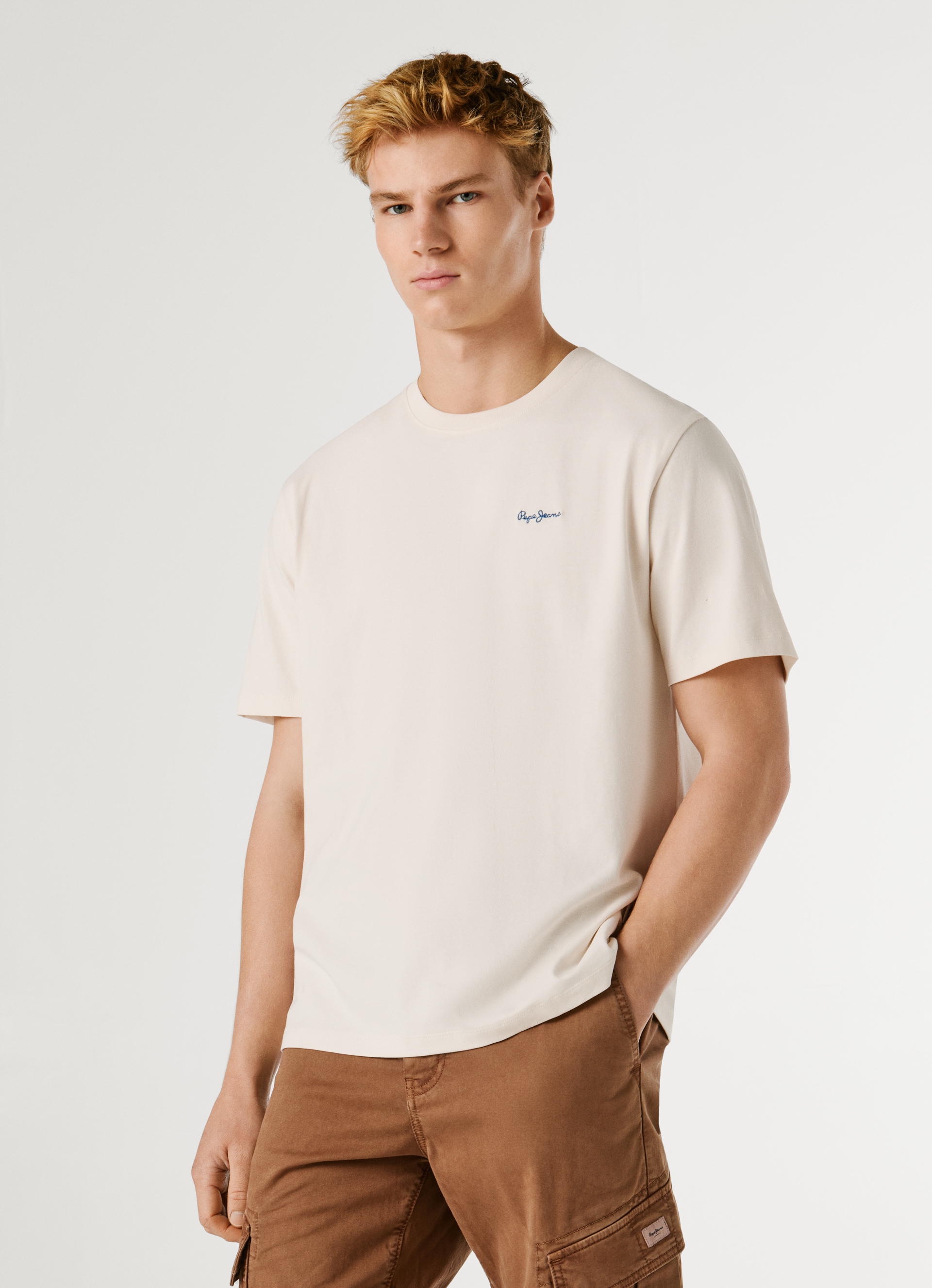 Pepe Jeans T-Shirt »CONTRAST CONNOR« mit Rundhals und gesticktem Logo