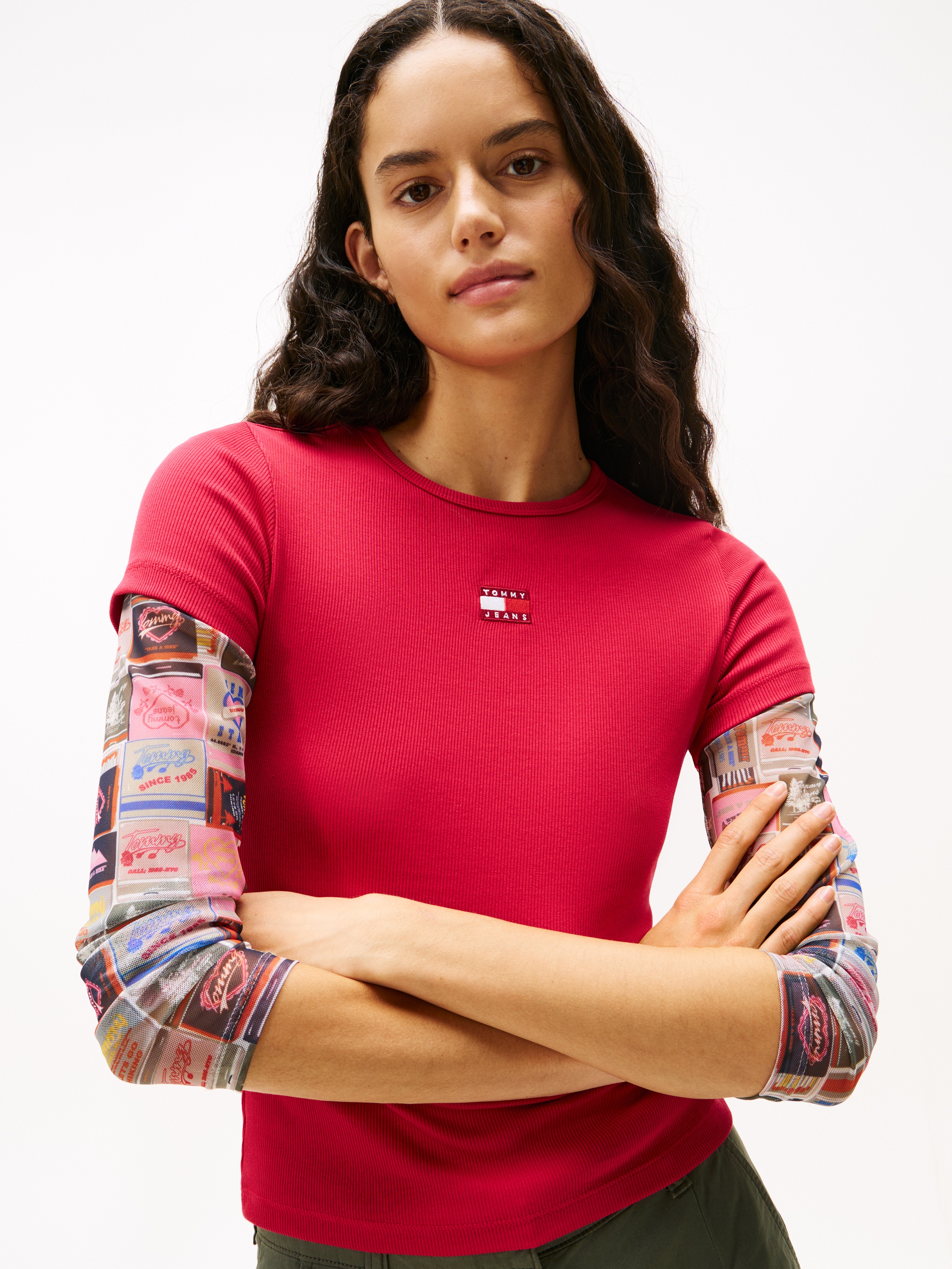 Tommy Jeans Kurzarmshirt »TJW SLIM BADGE RIB TEE«, mit gerippter Struktur