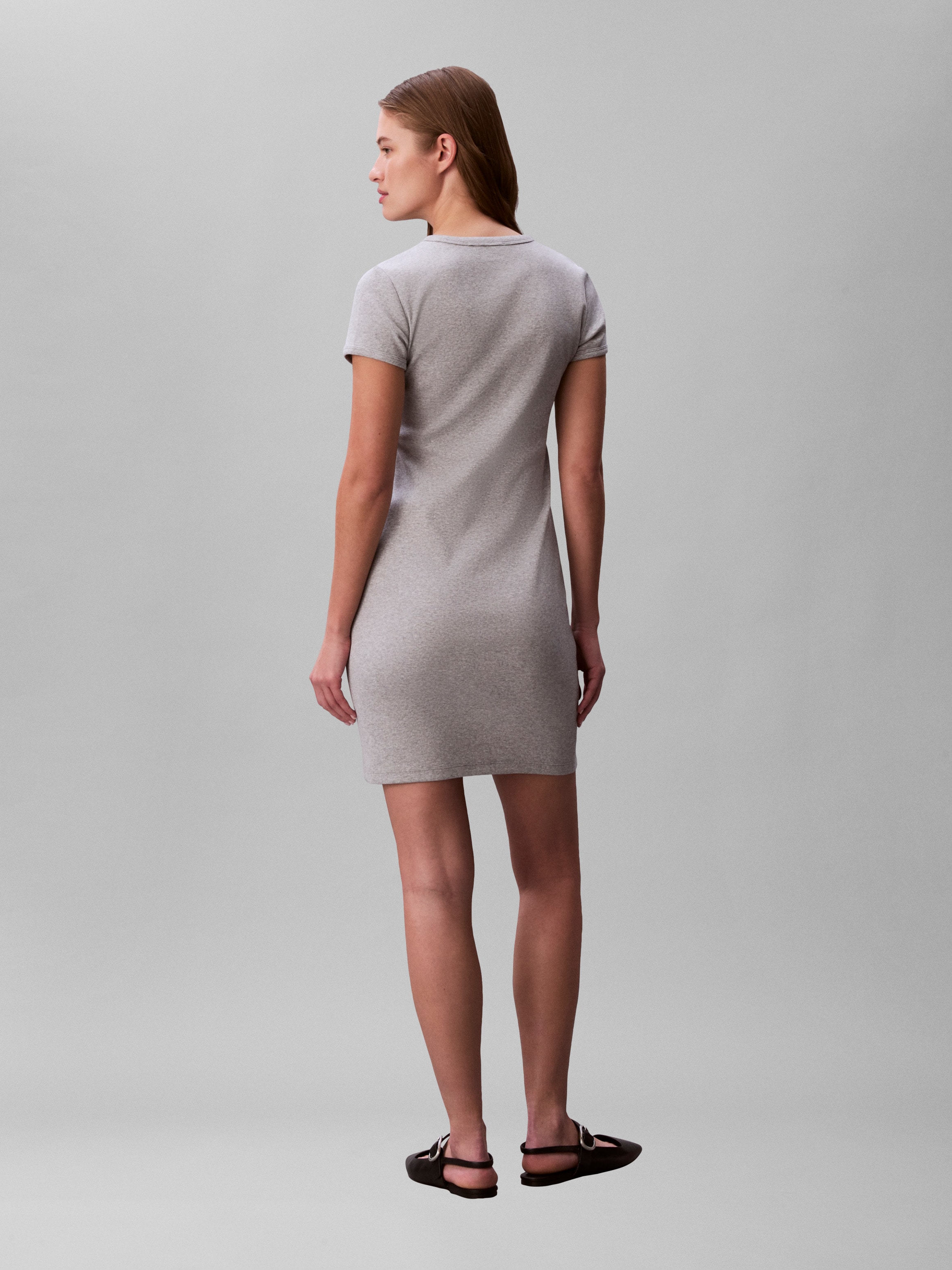 Calvin Klein Jeans Minikleid »MONOLOGO BABY RIB MINI DRESS« Ohne Tasche Figurbetonte Passform mit Rundhalsausschnitt
