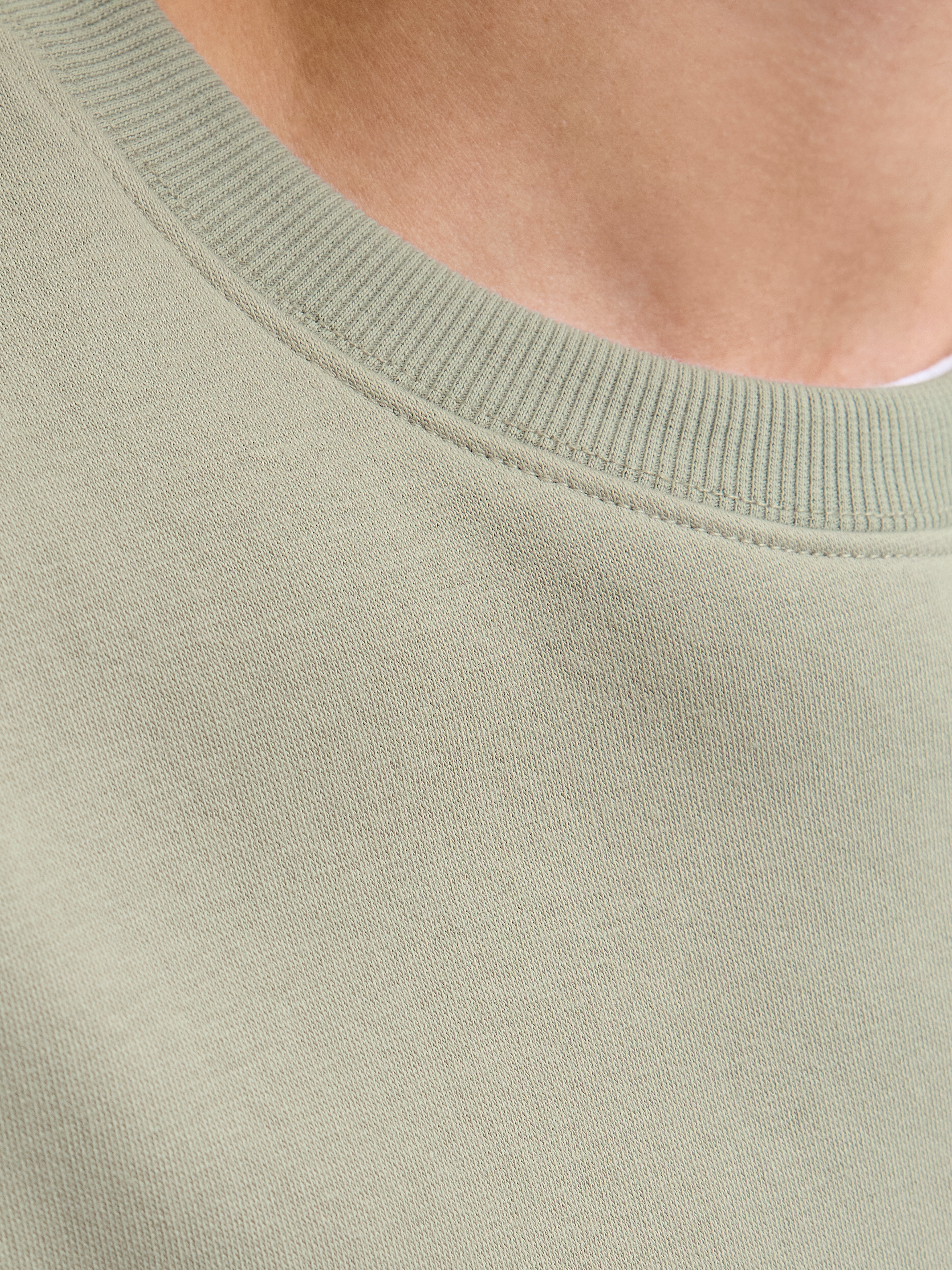 Jack & Jones Sweatshirt »JJESTAR BASIC SWEAT CREW NECK NOOS«, mit Rundhalsausschnitt