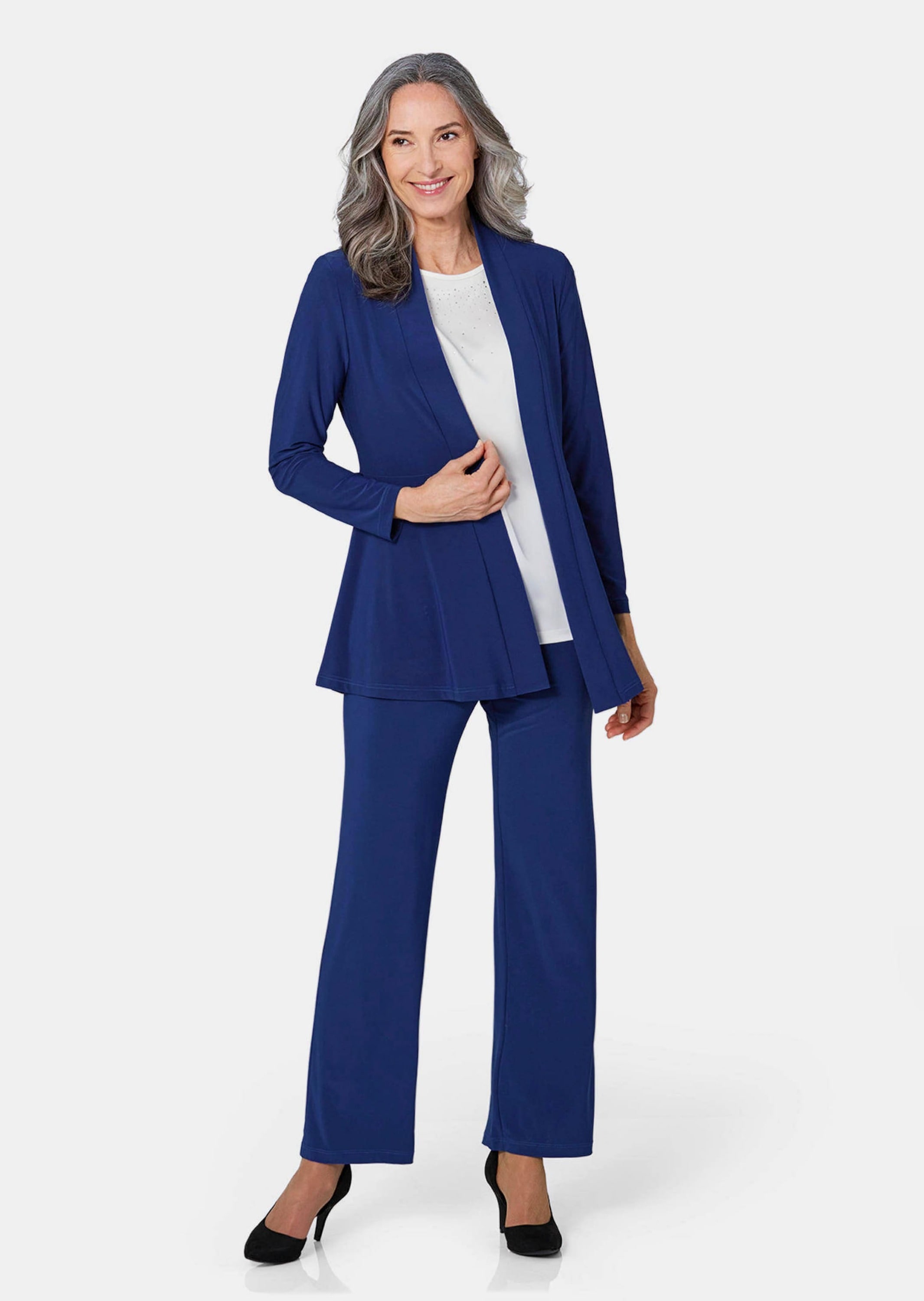 GOLDNER Sweatjacke »Kurzgröße Leichte Shirtjacke lila mit Stretch«
