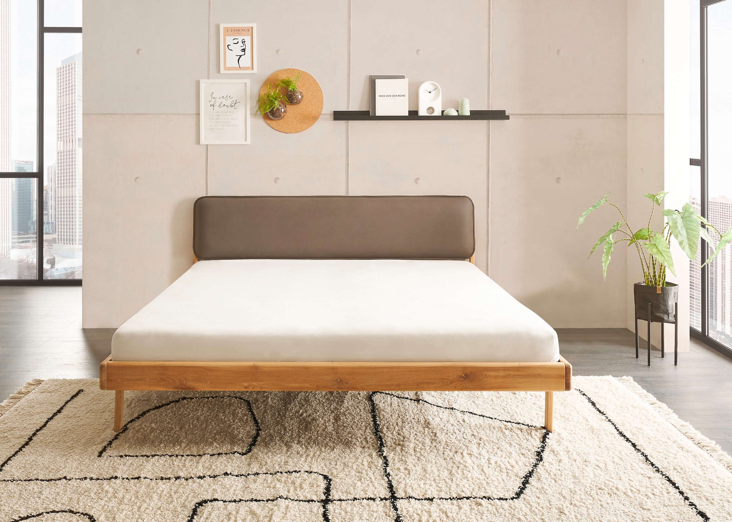 Schlafkontor Massivholzbett »Jerik« Eiche Massiv , Bett-Kopfteil in pflegeleichten Kunstleder Taupe