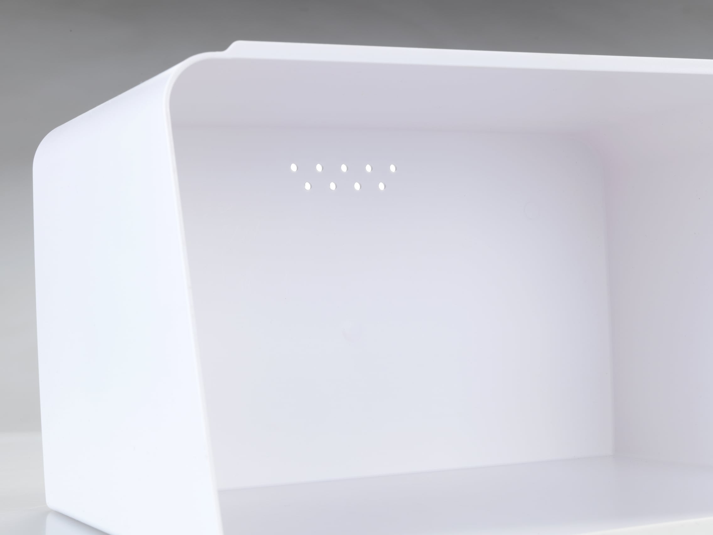 WENKO Brotkasten »Modell Kubo«, (1 tlg.), moderne Brotbox mit integriertem Schneidebrett als Deckel