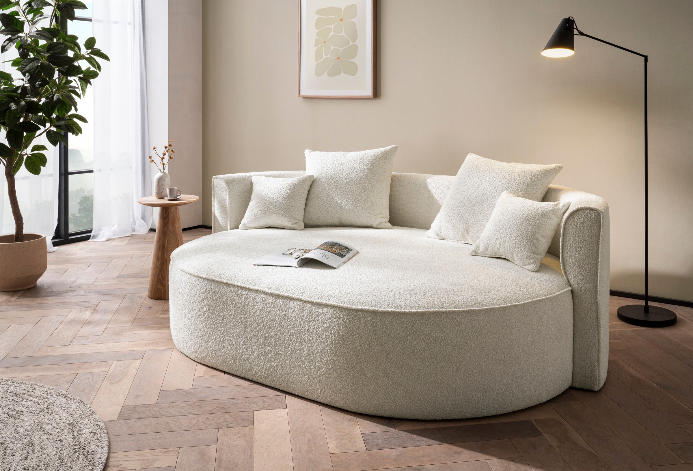 LeGer Home by Lena Gercke 2,5-Sitzer »ISALIE, rundes Loungesofa, mit Kissen, perfekt gepolstert«, moderne Stoffe, mit 4 Zierkissen, extra große Sitzfläche
