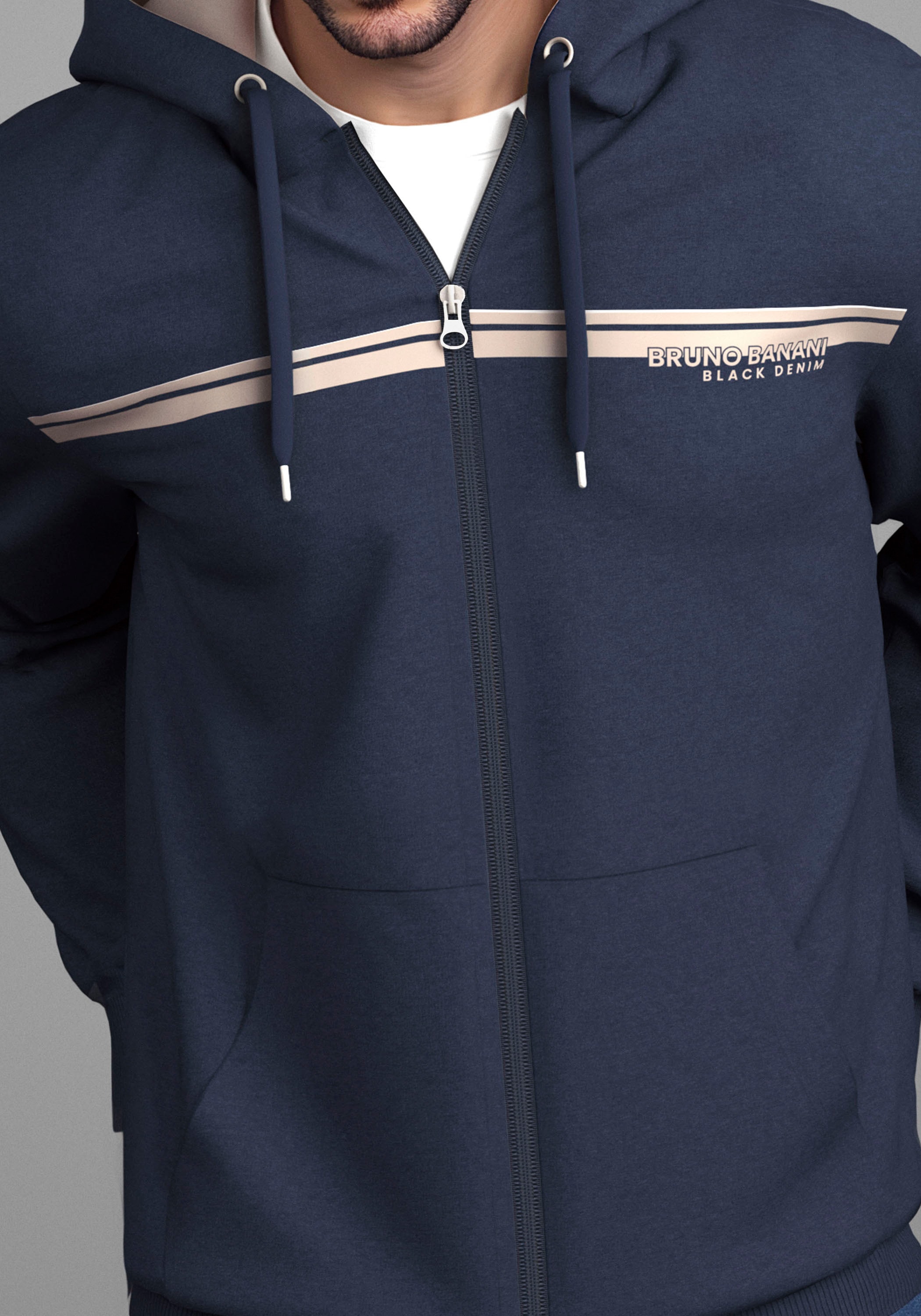 Bruno Banani Sweatjacke , moderner Brustprint
