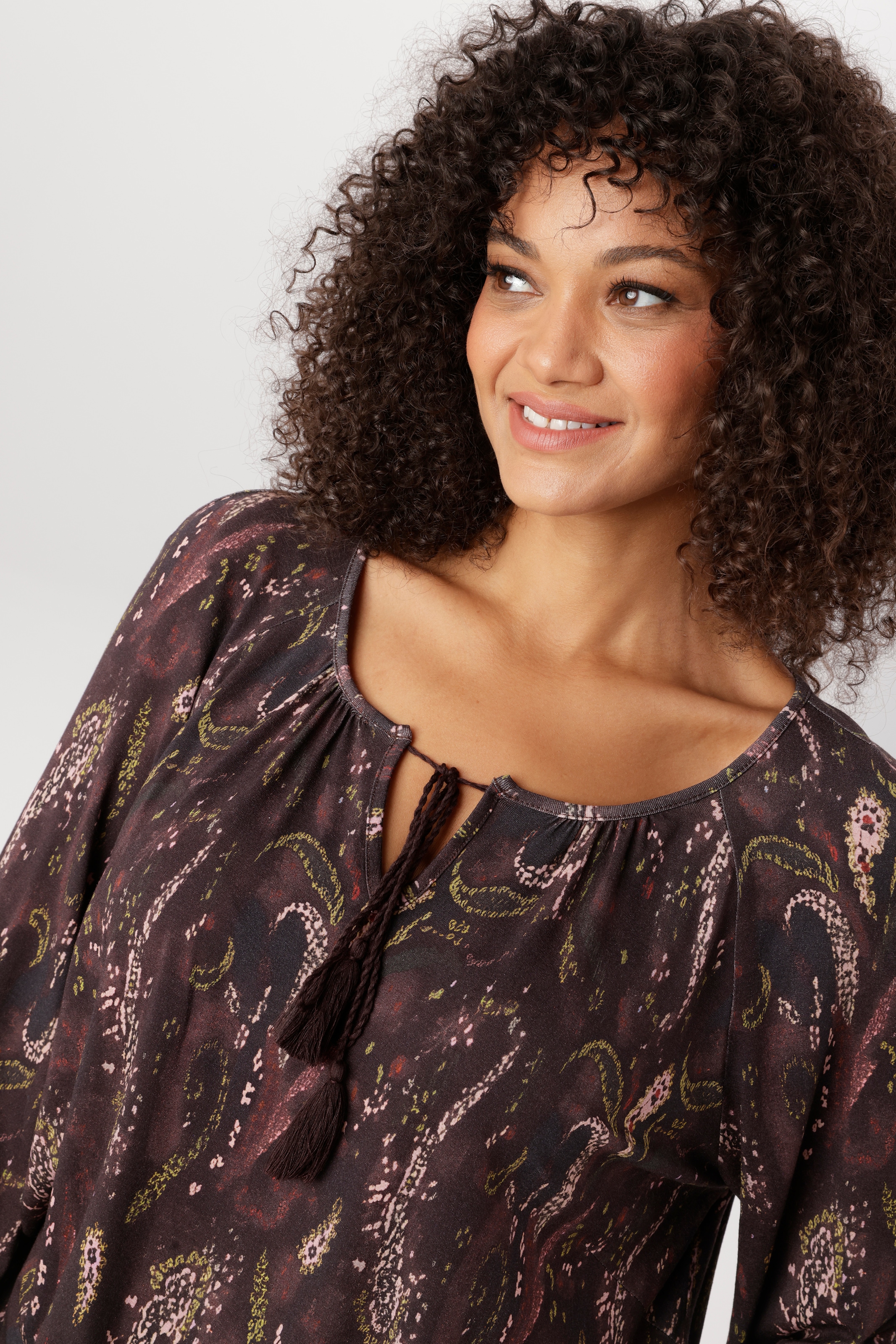 Aniston PLUS Langarmshirt in modischem Paisleydruck - NEUE KOLLEKTION