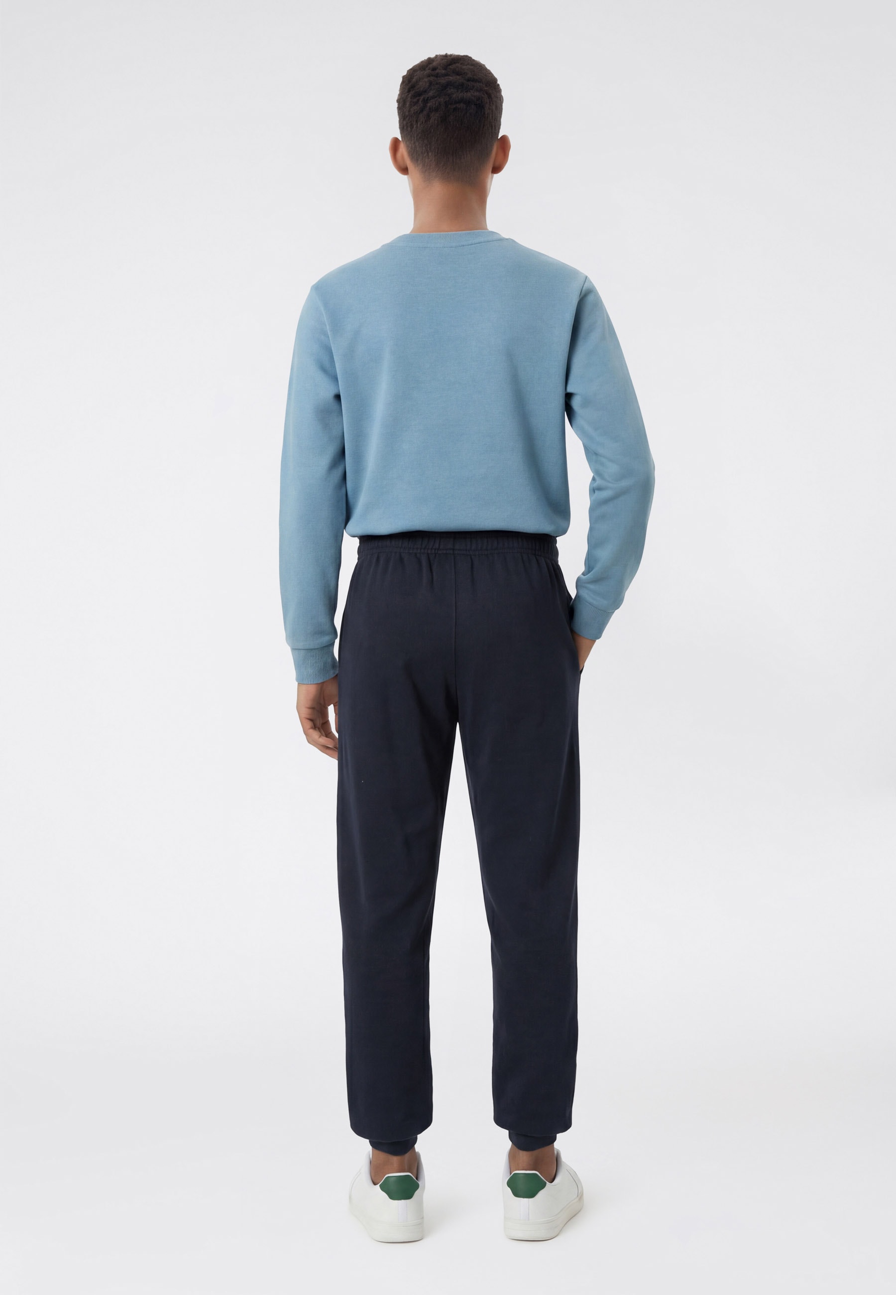 Champion Jogginganzug »SPORTWEAR CREWNECK SWEATSUITS Standard Fit« 2 2-teiliges Set, sportlicher Stil, aus Baumwolle und Polyester