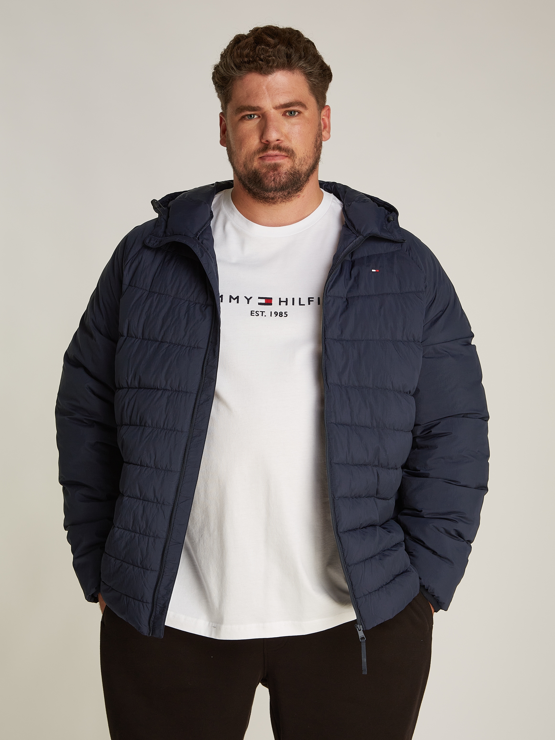 TOMMY HILFIGER Big & Tall Steppjacke »BT-MIX QUILT HOODED JACKET-B«, mit Kapuze, in Großen Größen, Logostickerei