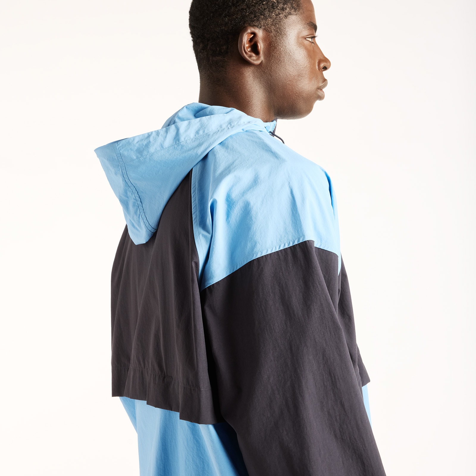 New Balance Windbreaker »SPORT ESSENTIALS FZ JACKET« mit Kapuze Oversized geschnittene Windjacke, wasserabweisend