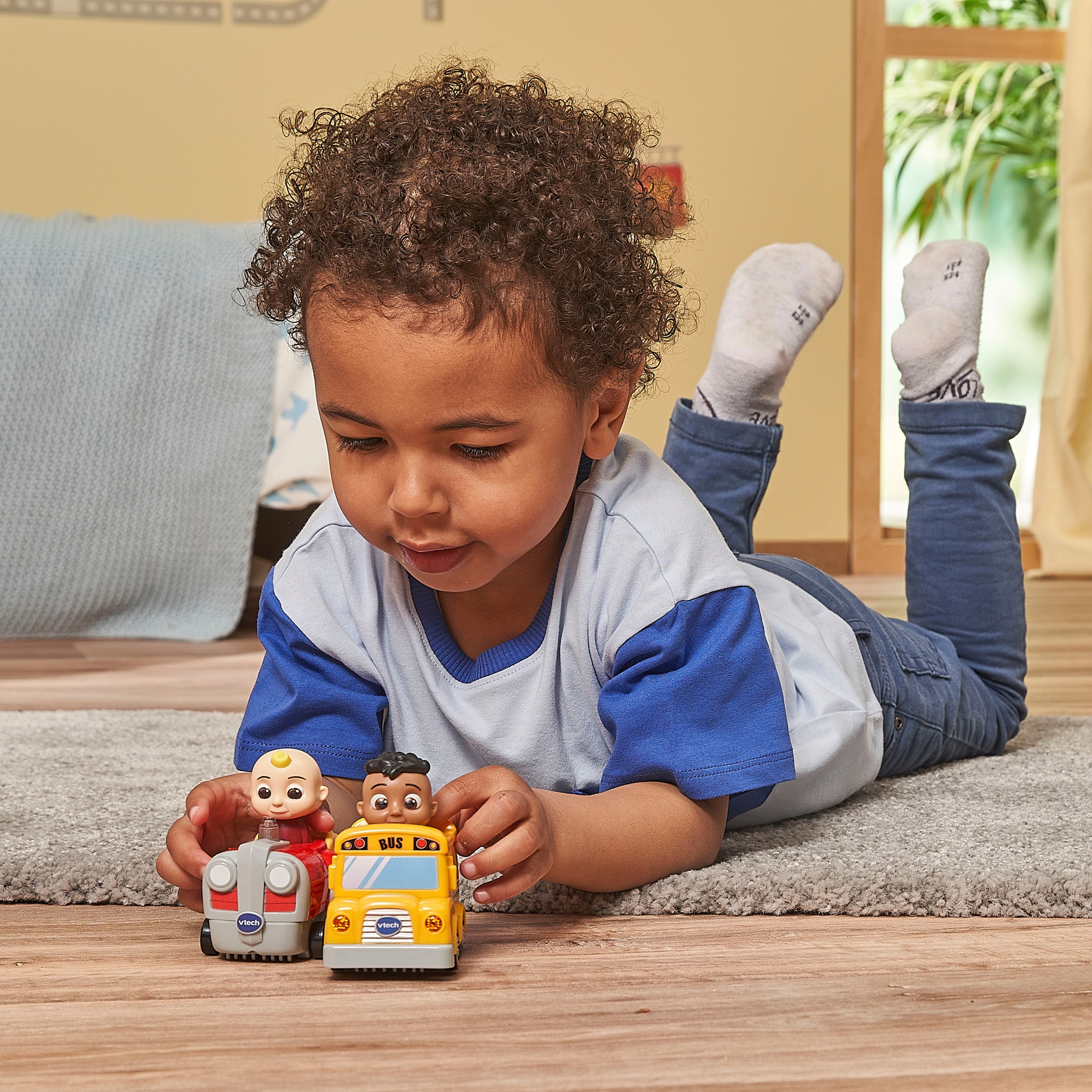 Vtech® Spielzeug-Auto »Tut Tut Baby Flitzer, Codys Schulbus«, mit Licht und Sound