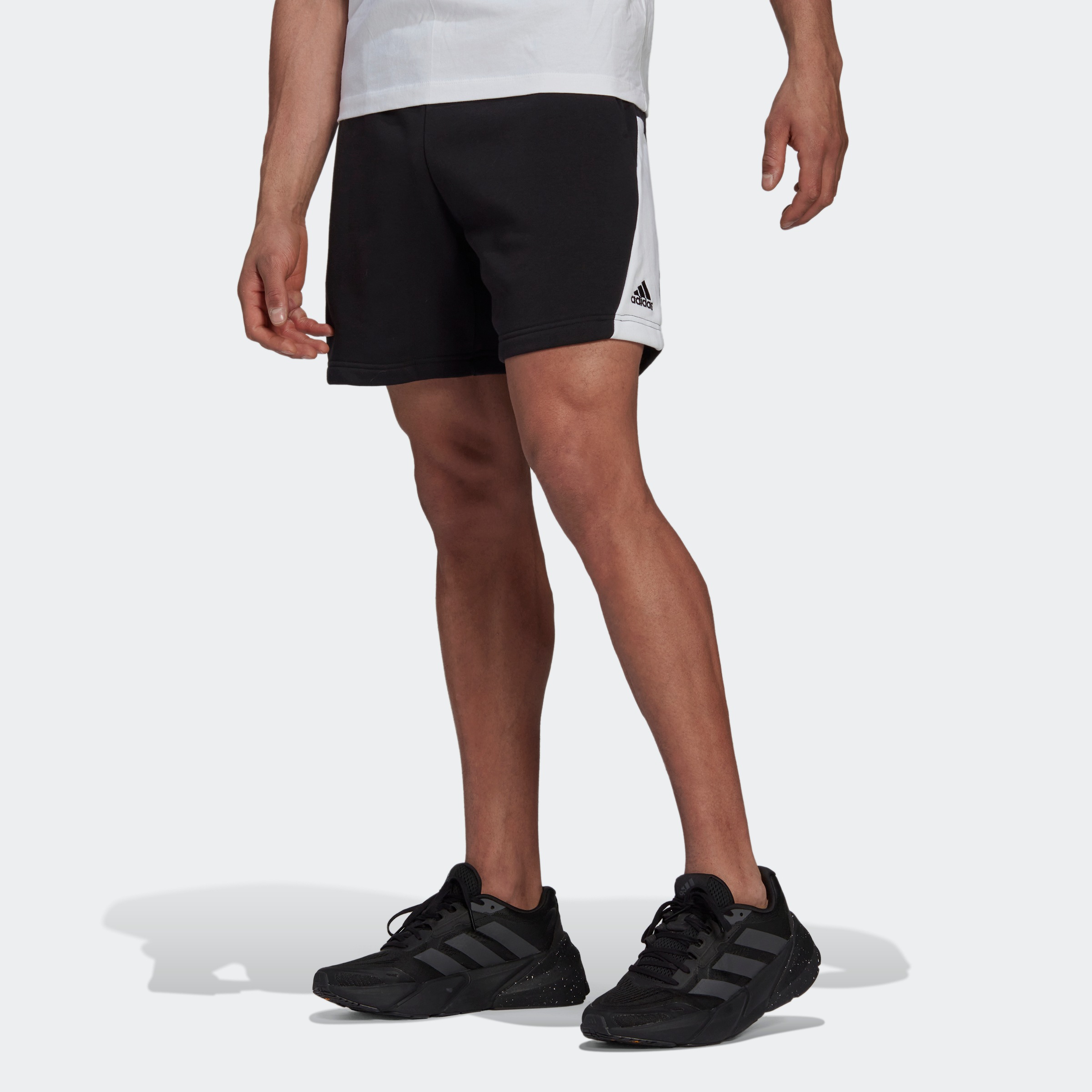 adidas Performance Shorts »FUTURE ICONS EMBROIDERED BADGE OF SPORT«