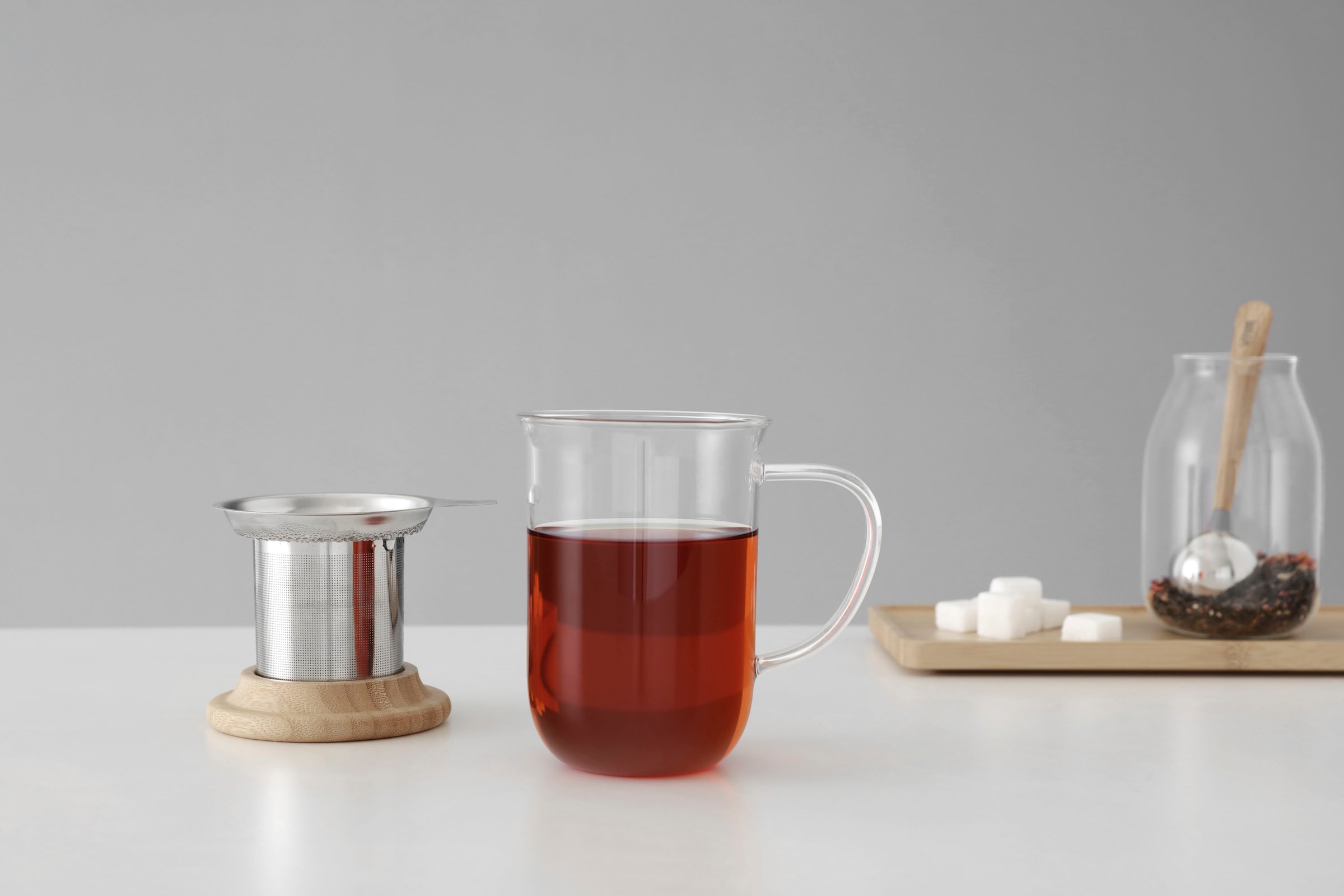 VIVA SCANDINAVIA Tasse »Balance«, mit Holzdeckel, 500 ml