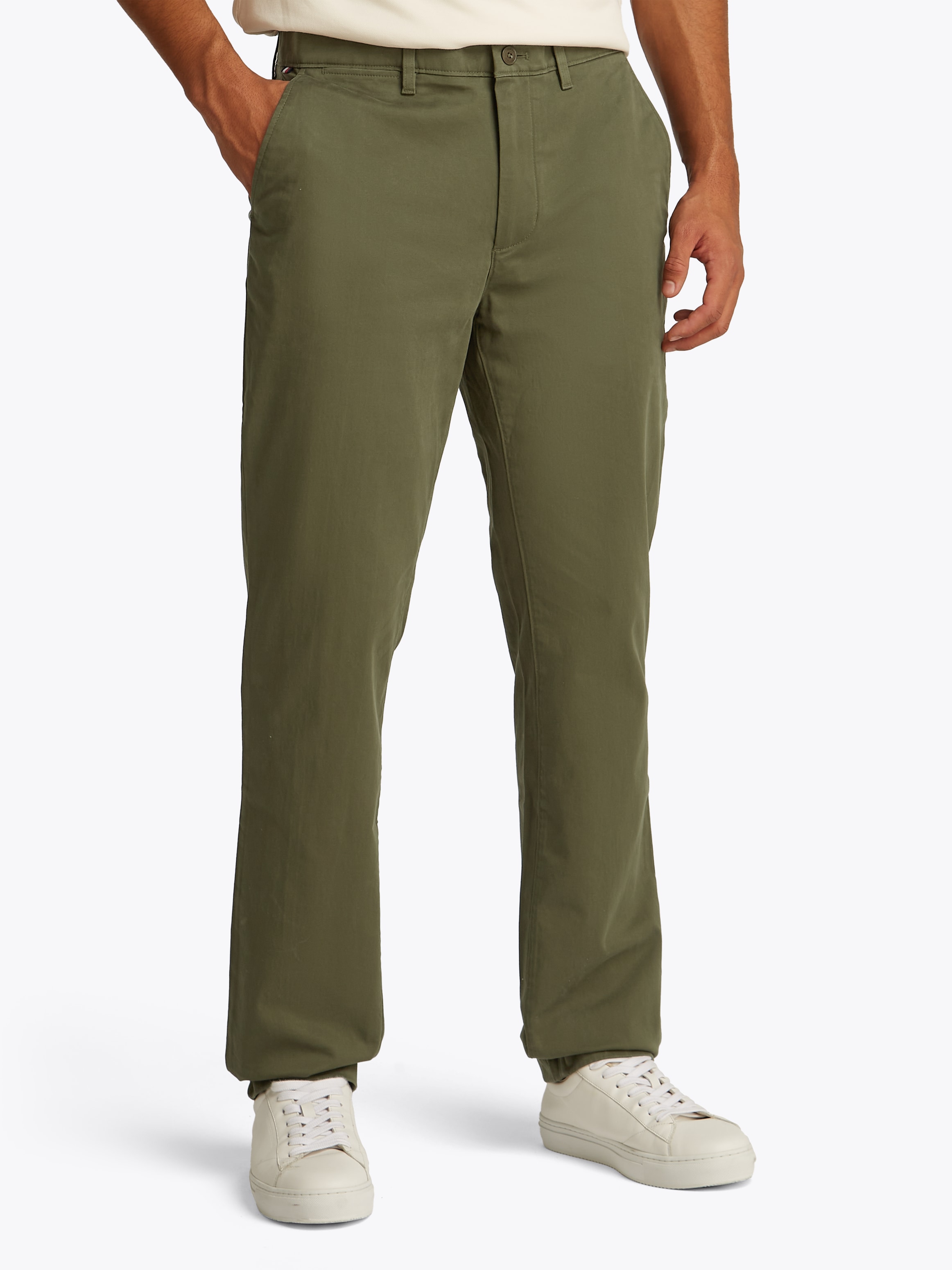 Tommy Hilfiger Chinohose »DENTON CHINO SATIN«, mit Gesäßtaschen mit Knopf, Logostickerei
