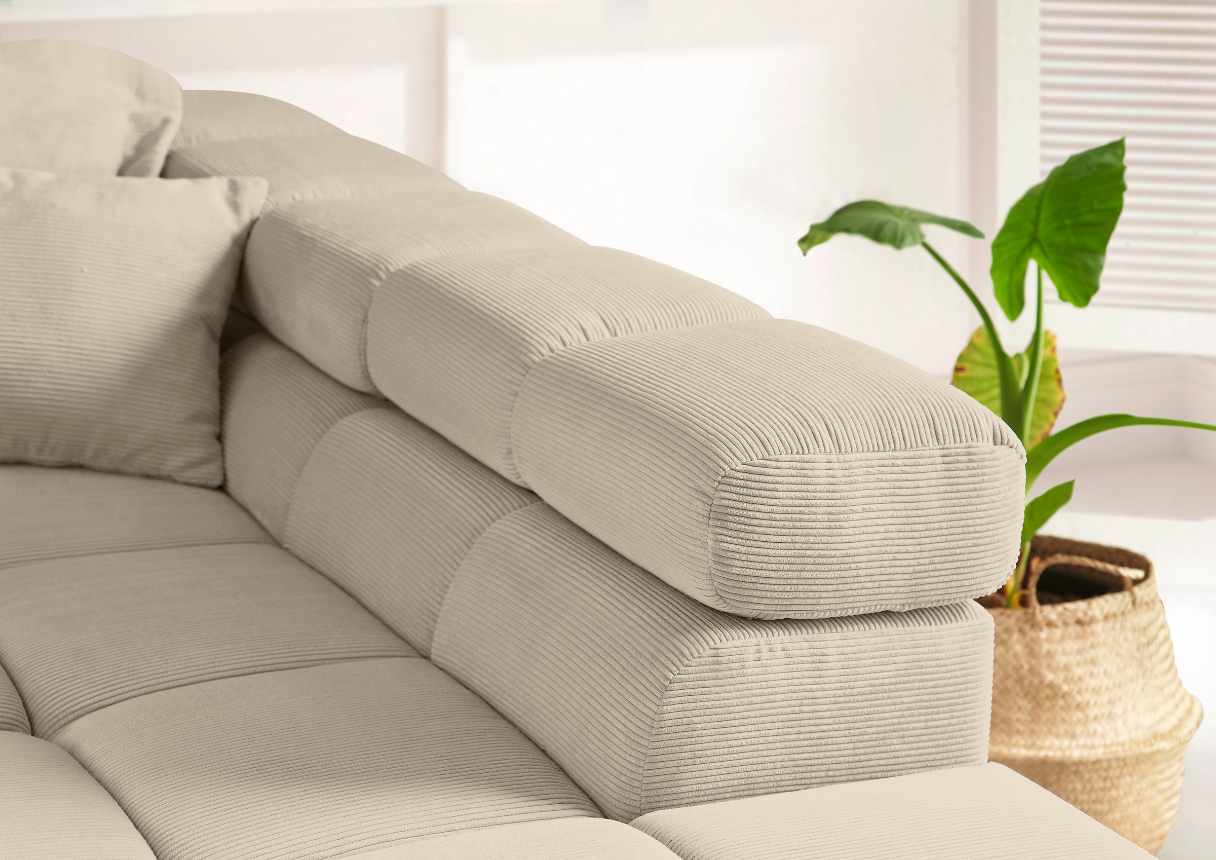 INOSIGN Ecksofa »Ancona incl. Kopfteilverstellung, Breite 319cm, L-Form«, wahlweise motorische Sitztiefenverstellung, auch in Cord + Easy Care