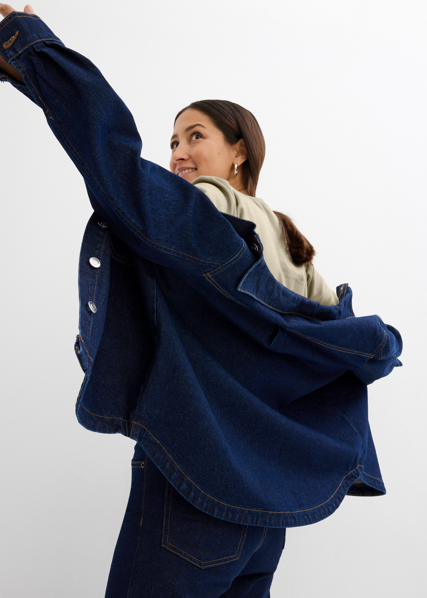 bonprix T-Shirt Oversize-Passform, dezente Puffärmel, Halbarm, aus reiner Baumwolle