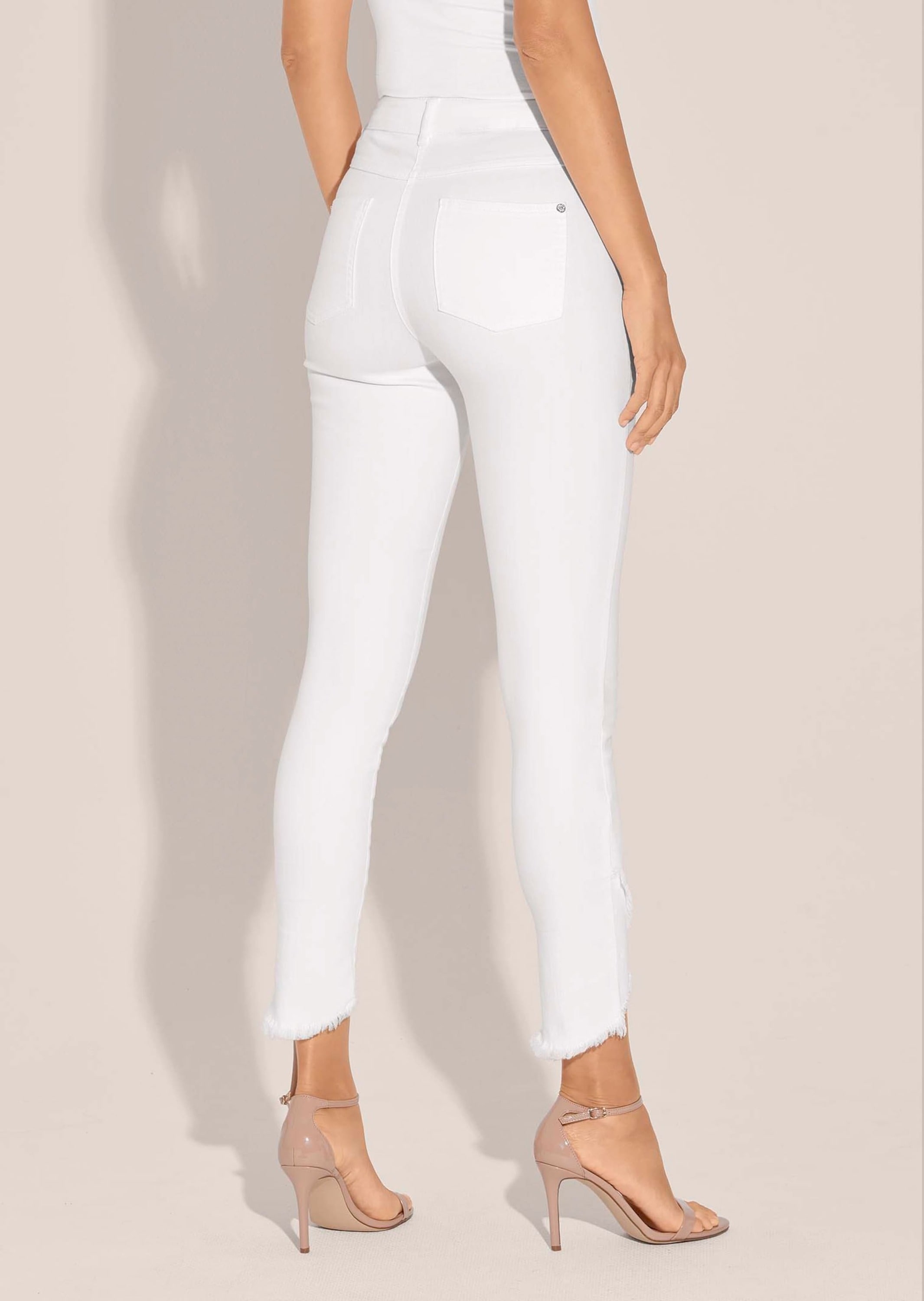 MADELEINE Regular-fit-Jeans »Jeans Verkürzte 5-Pocket-Hose mit Fransen«