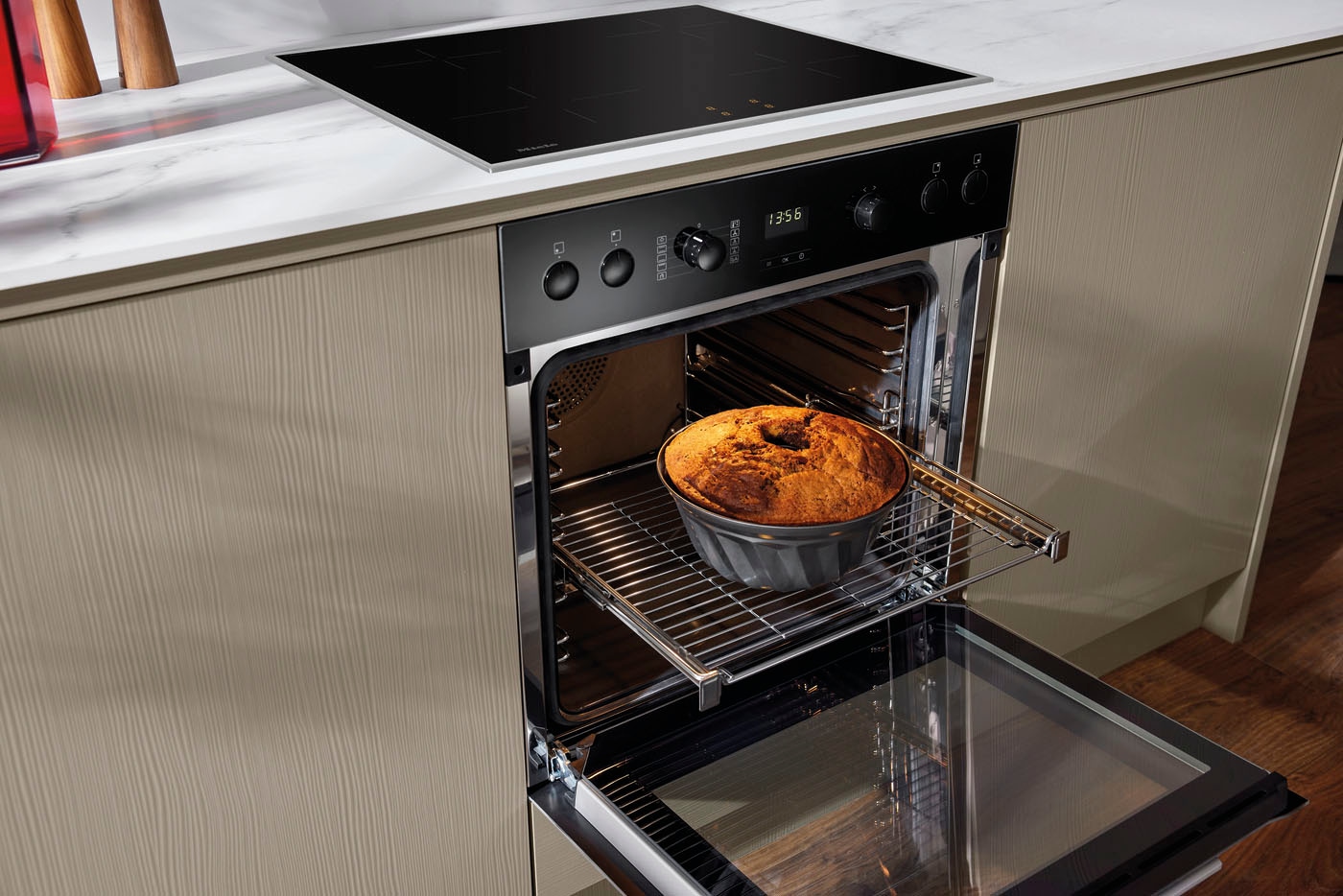 Miele Induktions Herd-Set »H2459I D OBSW + KM 7061 FR« mit Teleskopauszug nachrüstbar Herd-Set - Herd mit 2 FlexiClip-Auszügen sowie Induktionskochfeld