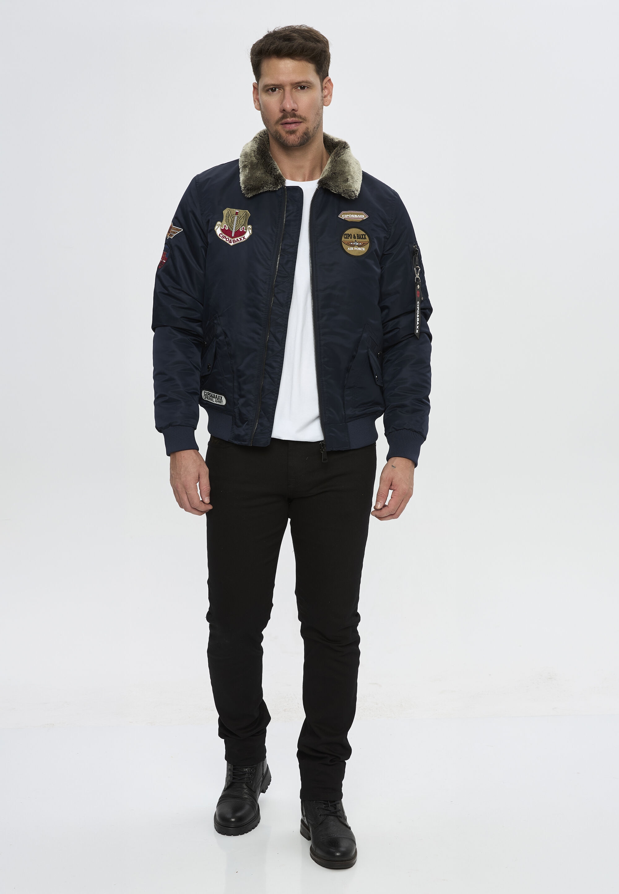 Cipo & Baxx Winterjacke »Winterjacke CM232« mit Kapuze