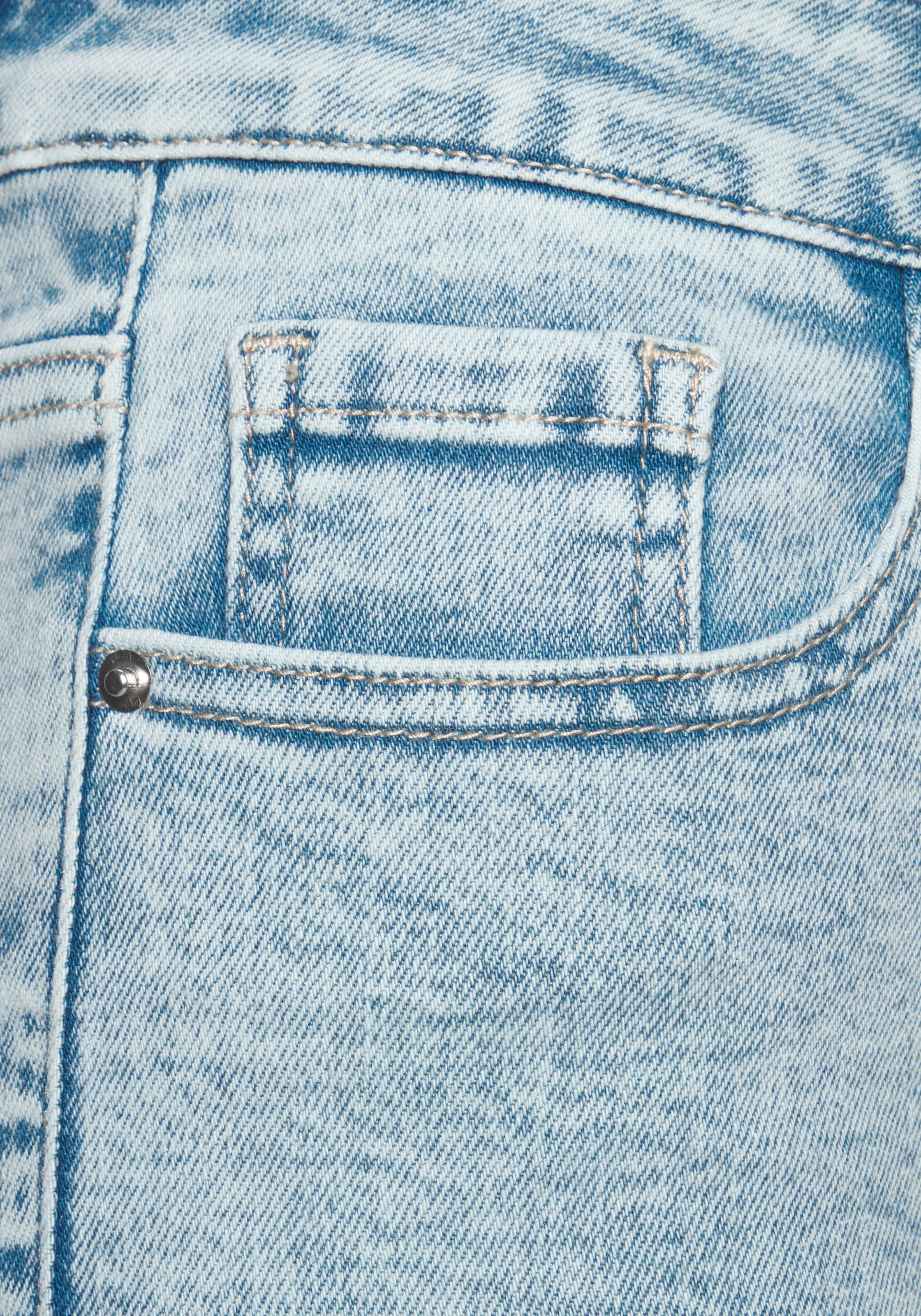 French Connection »mit Used-Waschung und klassischem 5-Pocket-Design« ausgestellte Beinform, Flared-Jeans, Stretchjeans,elastisches Material