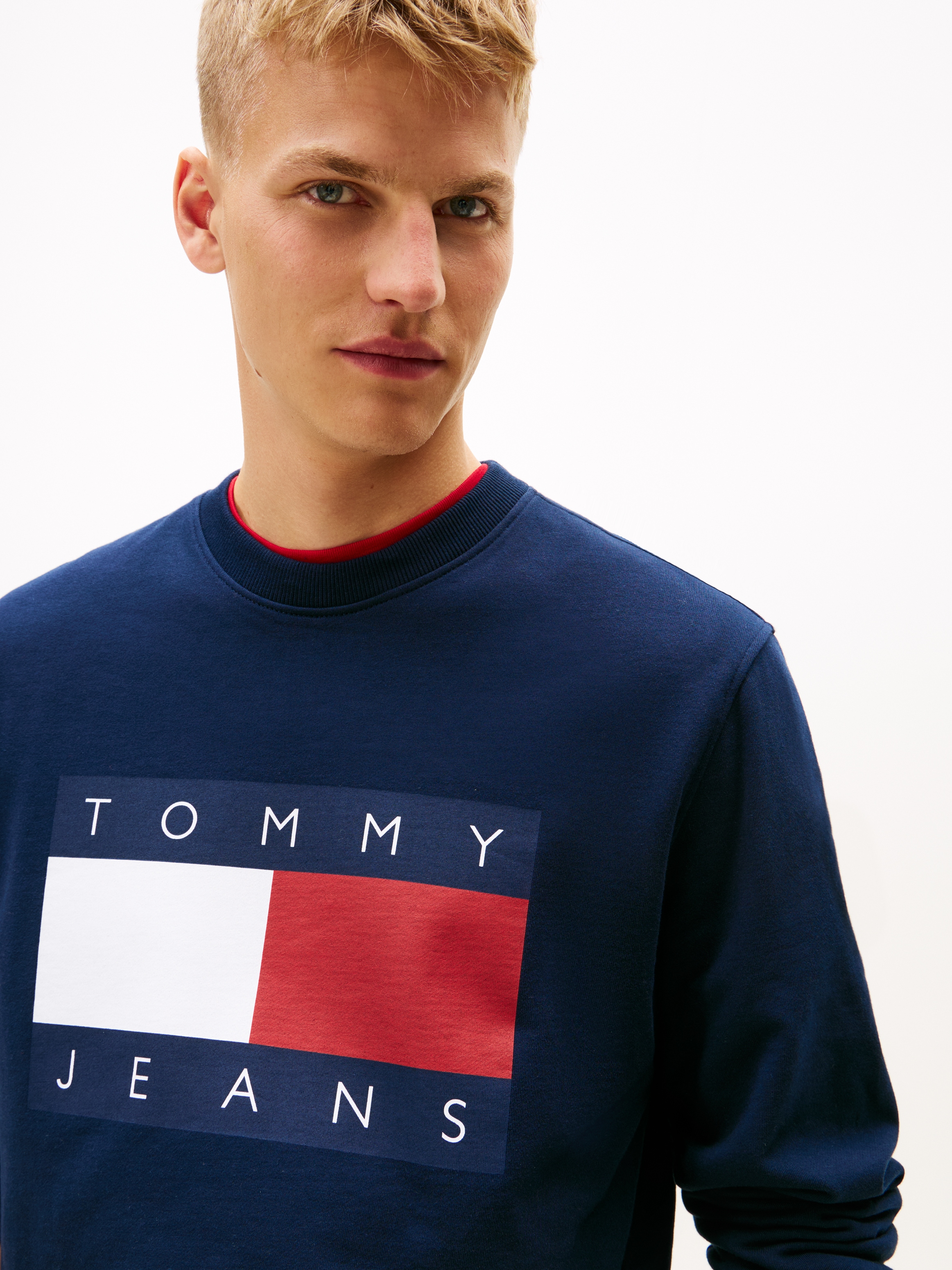 Tommy Jeans Sweatshirt »TJM BIG FLAG CREWNECK«, regular fit
