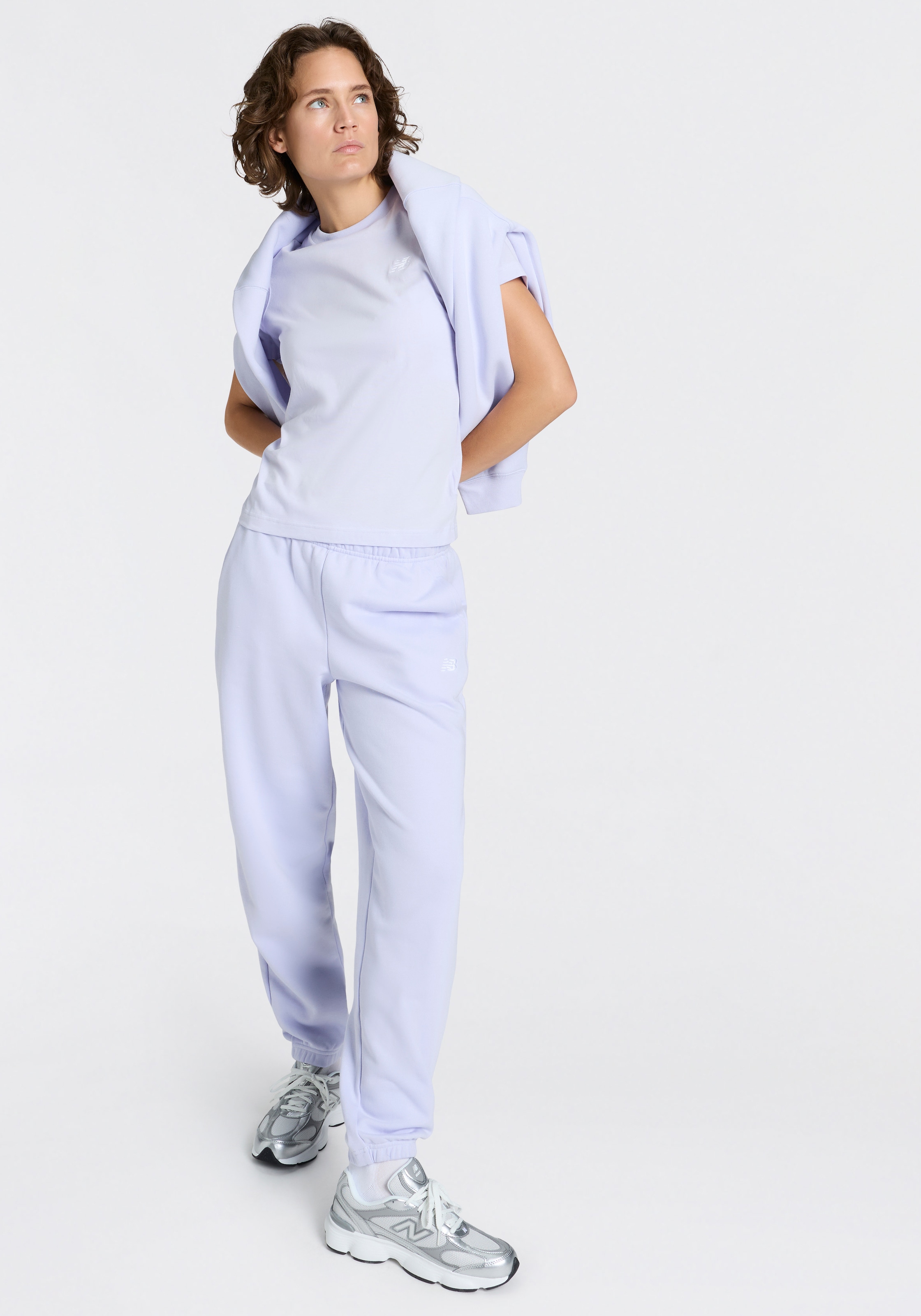 New Balance Jogginghose »SPORT ESSENTIALS FRENCH TERRY JOGGER«  lockere Passform, aus Baumwolle und Polyester