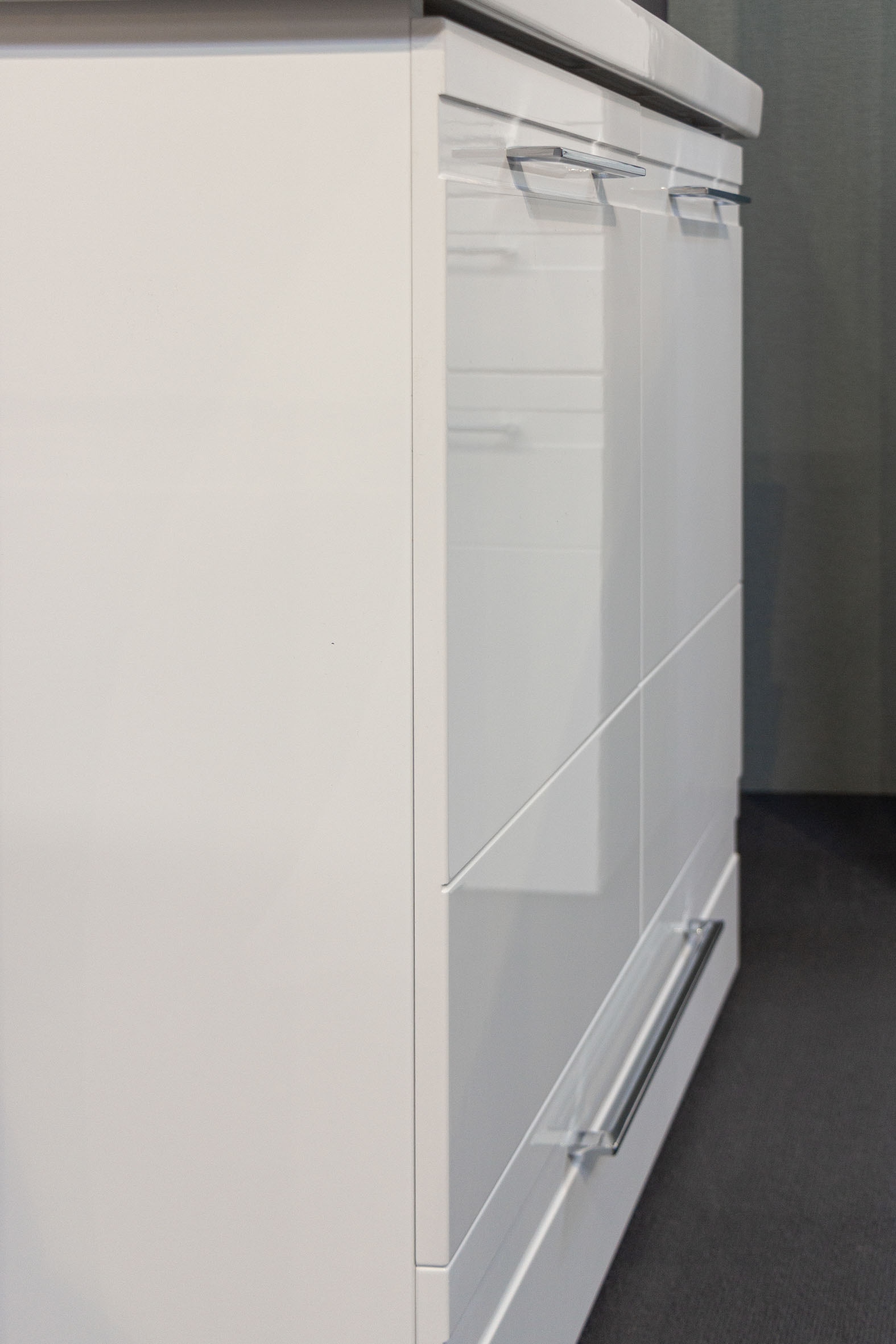 Saphir Badmöbel-Set »Keramikwaschtisch, Waschtischunterschrank und Spiegelschrank« Set, 3 Stk. tlg.