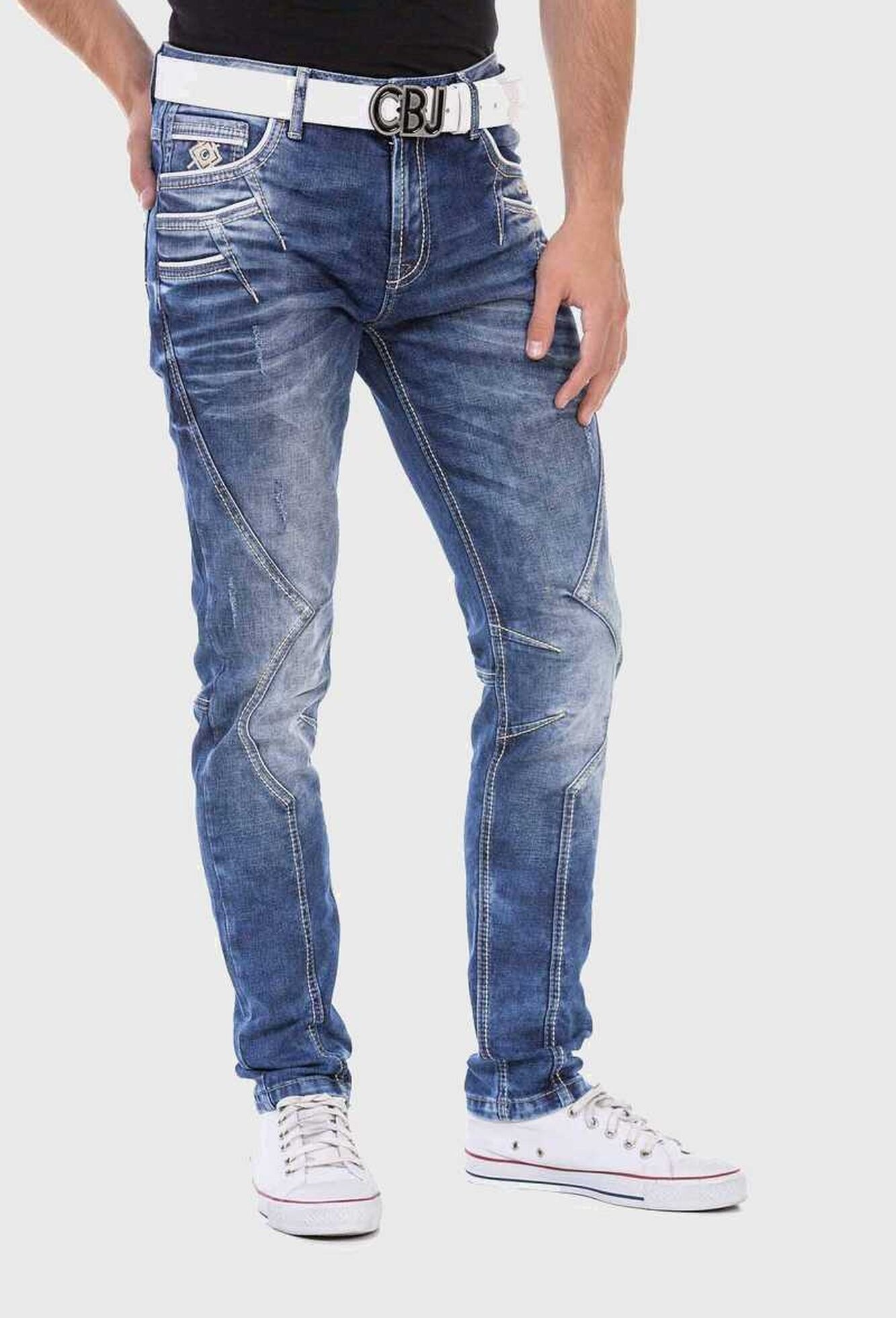 Cipo & Baxx Straight-Jeans »Cipo & Baxx Jeans« im trendigen Design