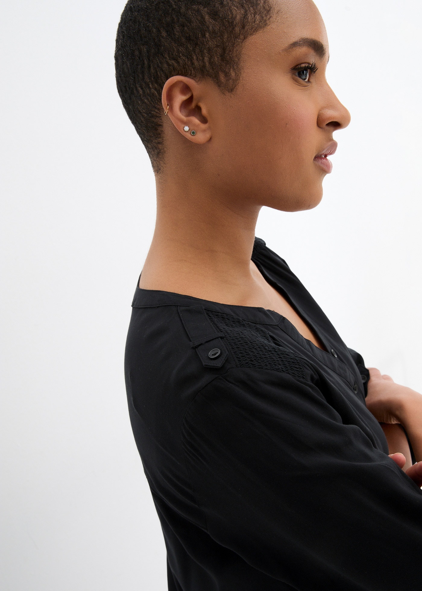 bonprix Tunika »Tunikabluse aus softer Viskose« Casual Stil, Regular Fit, mit Rundsaum, mit Knopfleiste