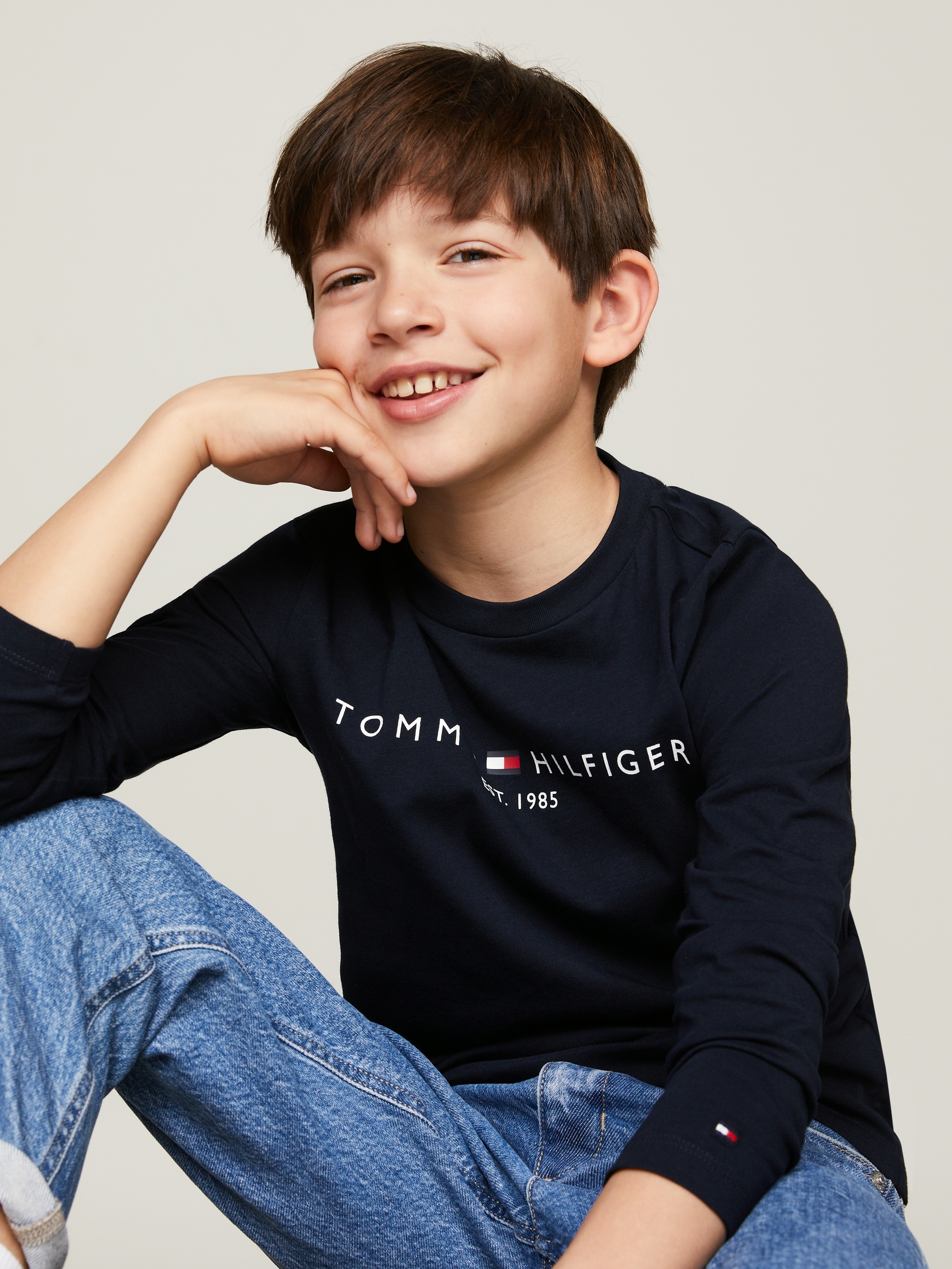 Tommy Hilfiger Langarmshirt »U ESSENTIAL TEE L/S«, mit Logodruck