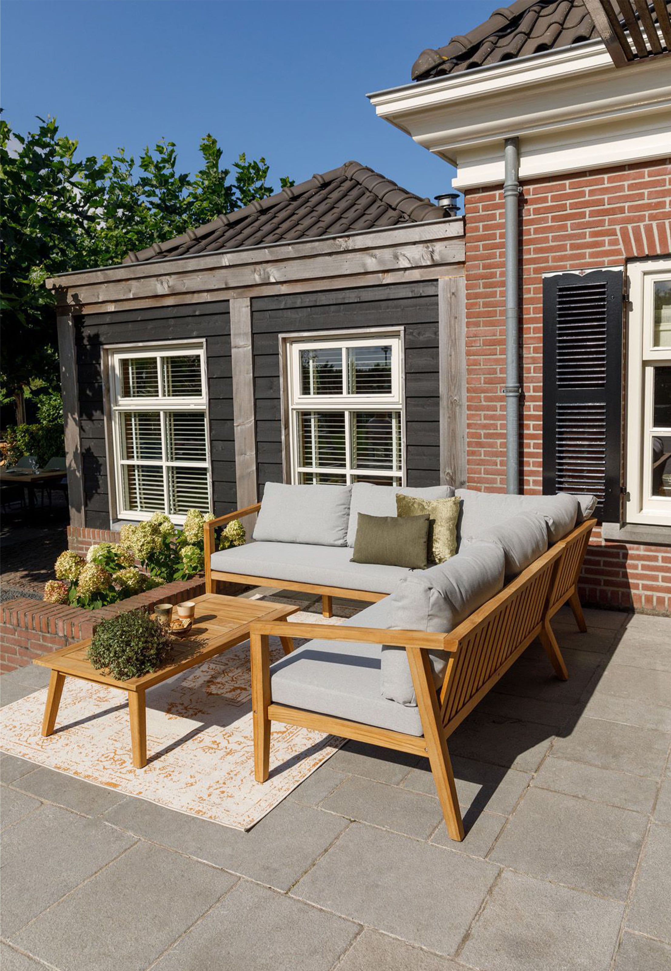 WOOOD Sitzgruppe »LUCCA LOUNGESET GARTEN TEAK INKL. KISSEN« 3 tlg. tlg.