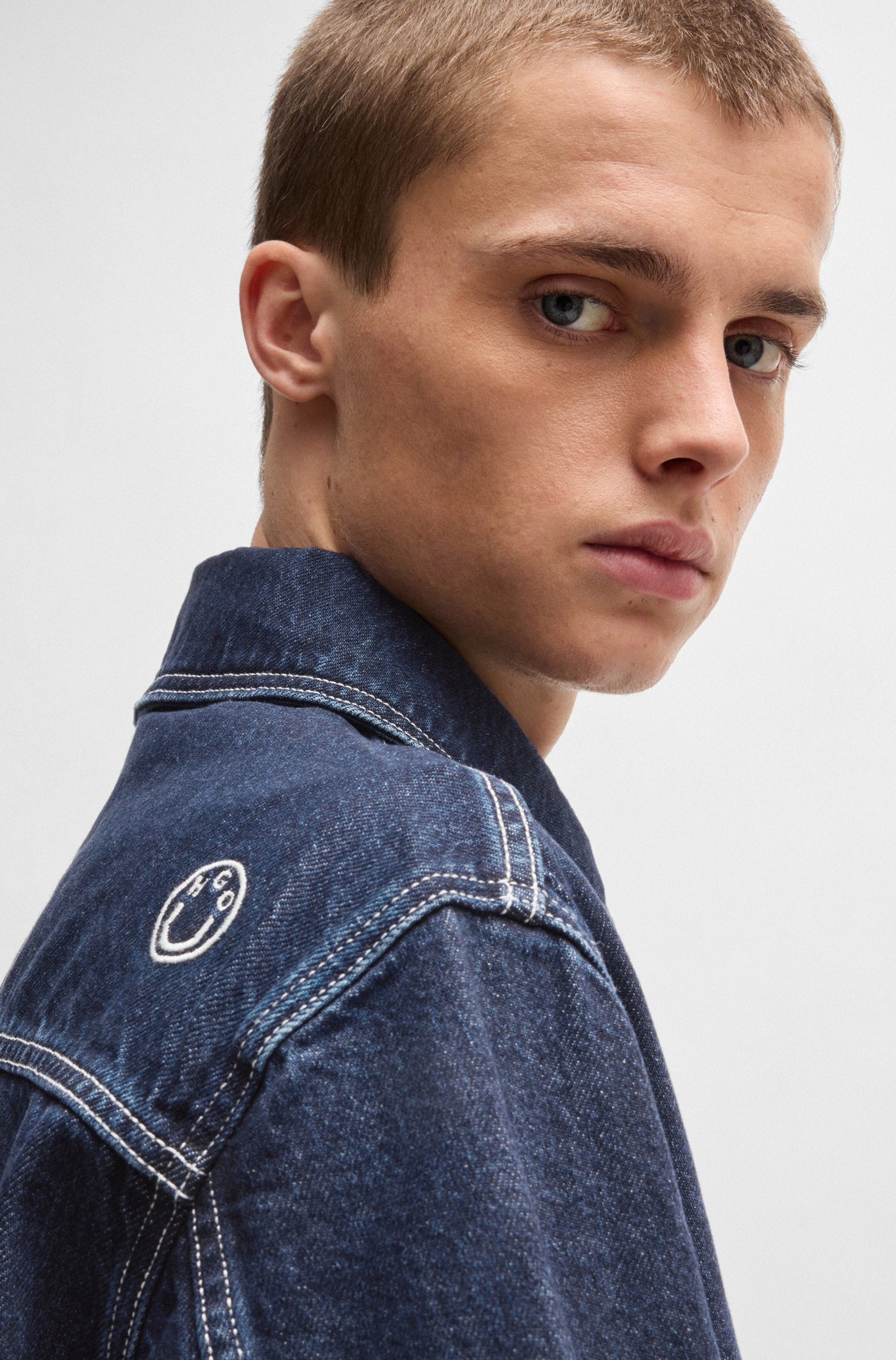 HUGO Blue Jeansjacke »Galane«, mit kontrastfarbenen Nähten Overshirt Oversized Unisex