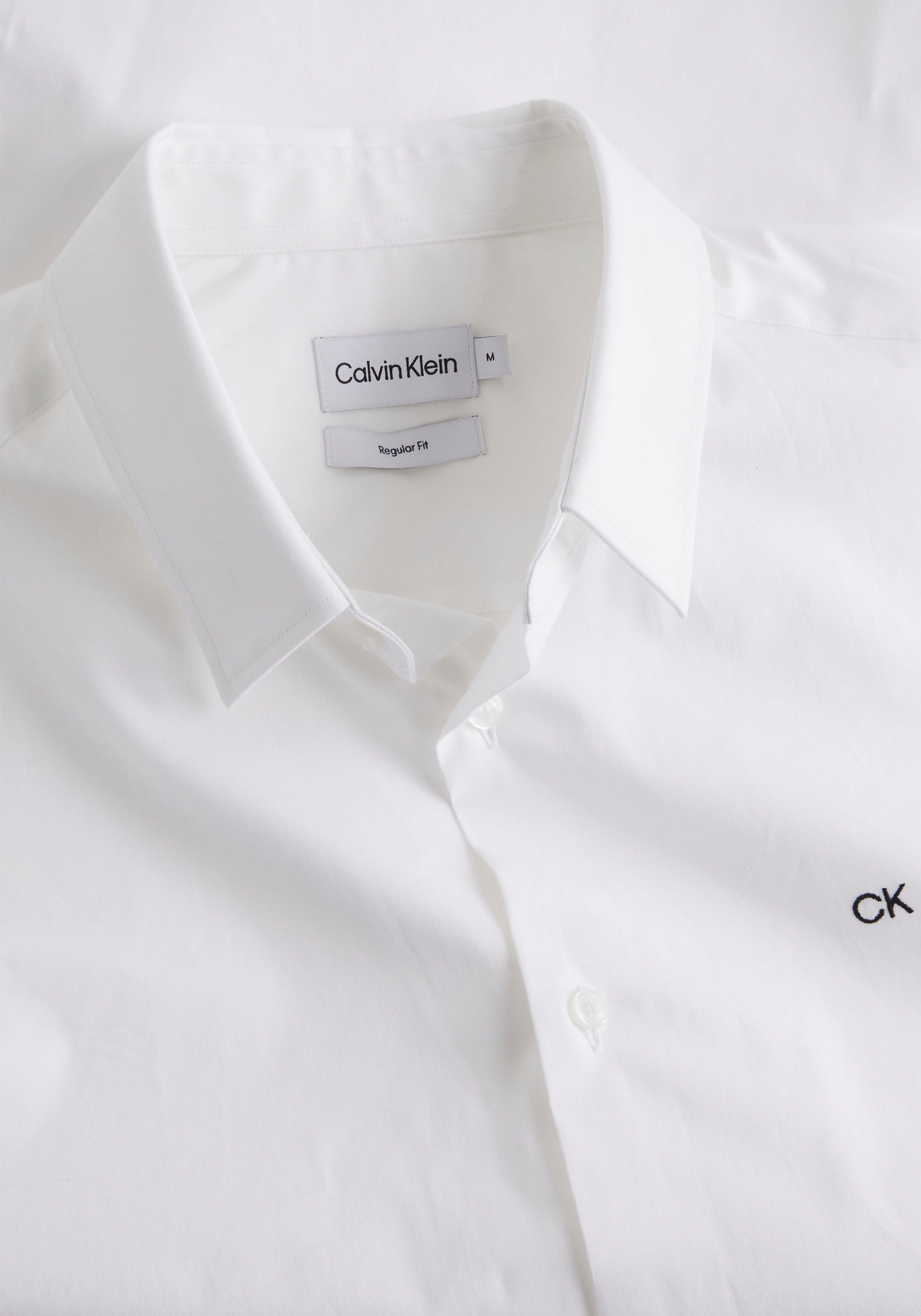 Brust auf Calvin Klein Kurzarmhemd, Logo mit der Calvin OTTO bei Klein