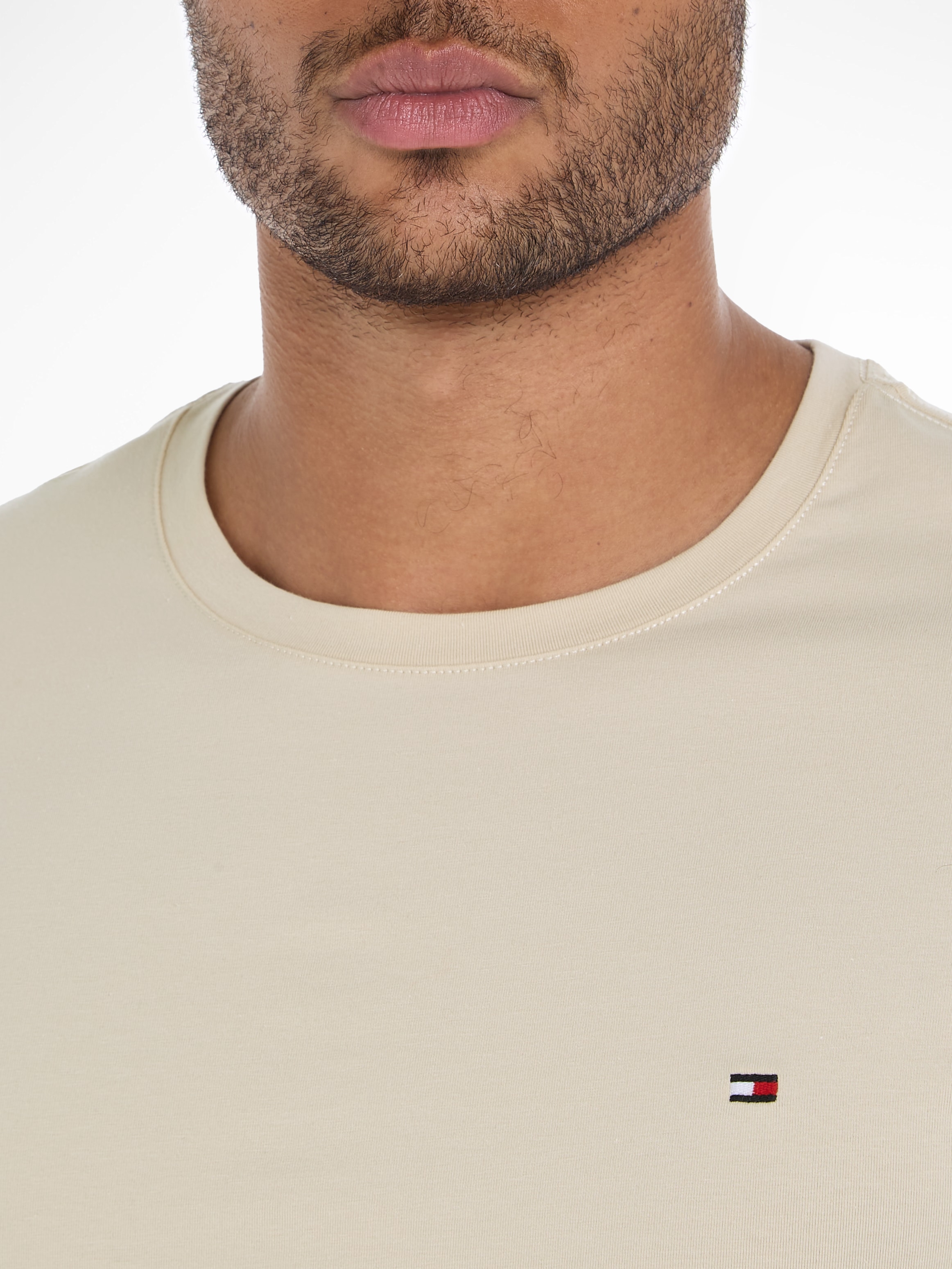 Tommy Hilfiger T-Shirt »STRETCH SLIM FIT TEE«, mit Rundhalsausschnitt