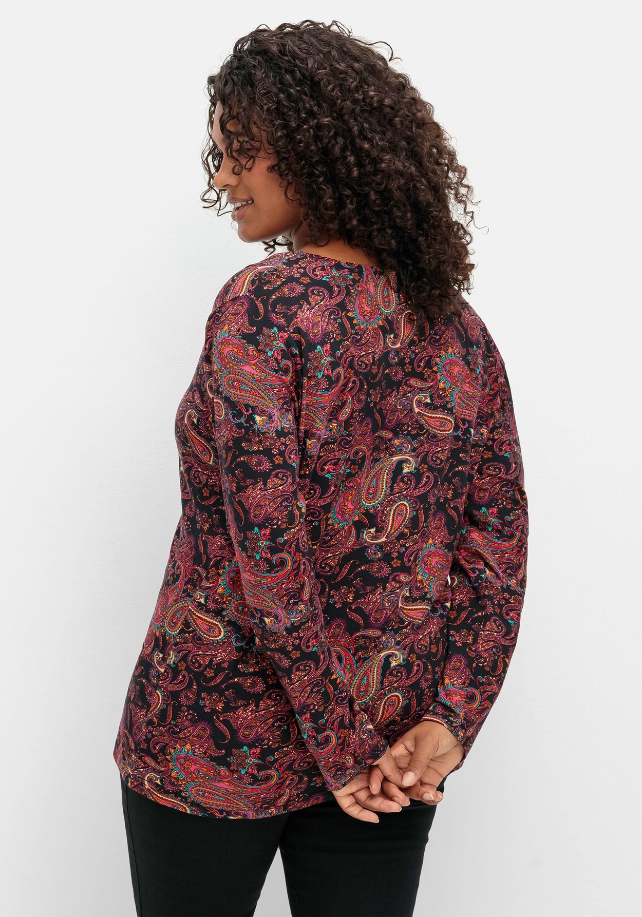 Sheego Langarmshirt »Langarmshirt in Wickeloptik, mit Paisleydruck«, in Wickeloptik, mit Paisleydruck