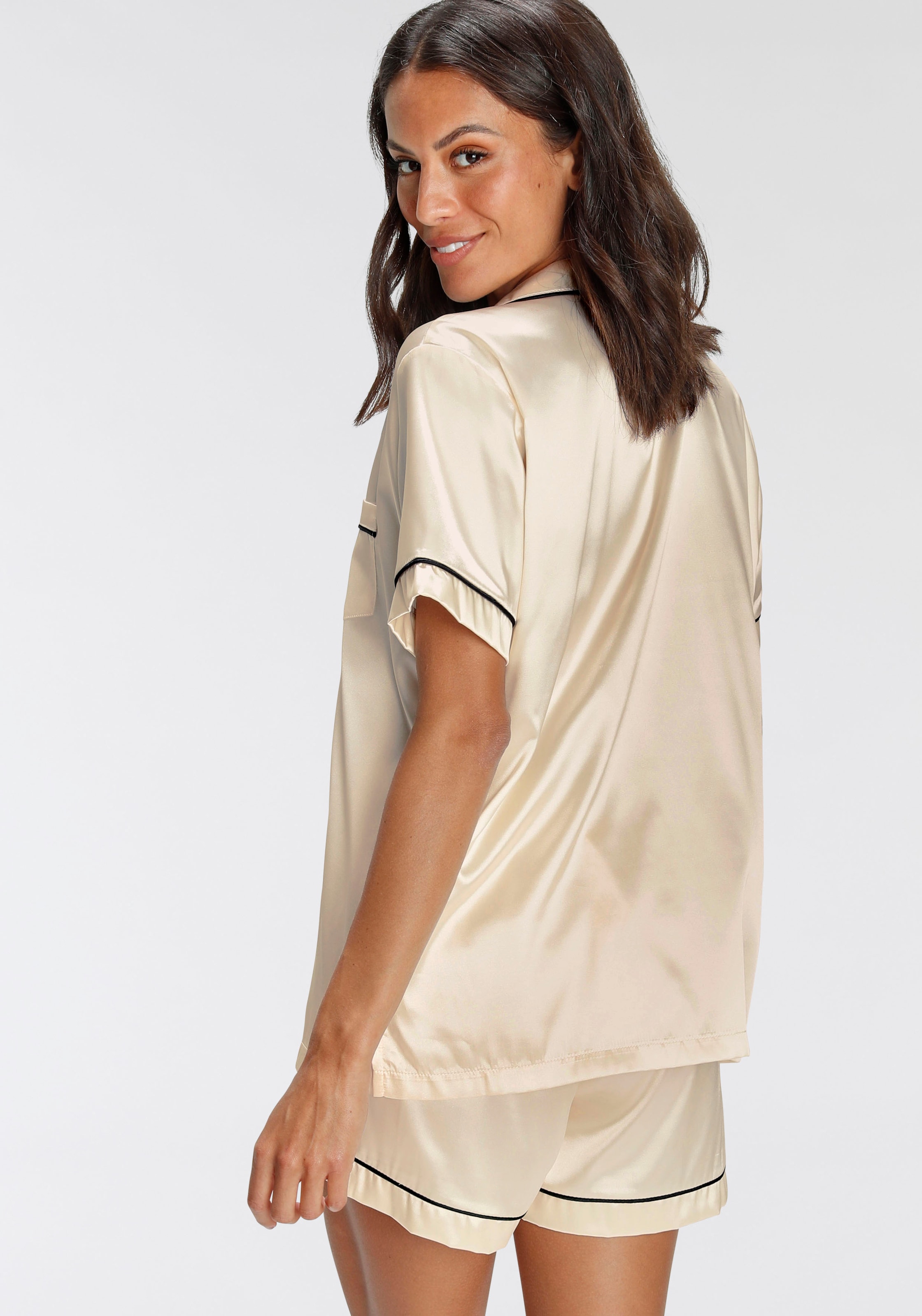 Bruno Banani Shorty, (2 tlg.), mit Kontrastpaspel-Details