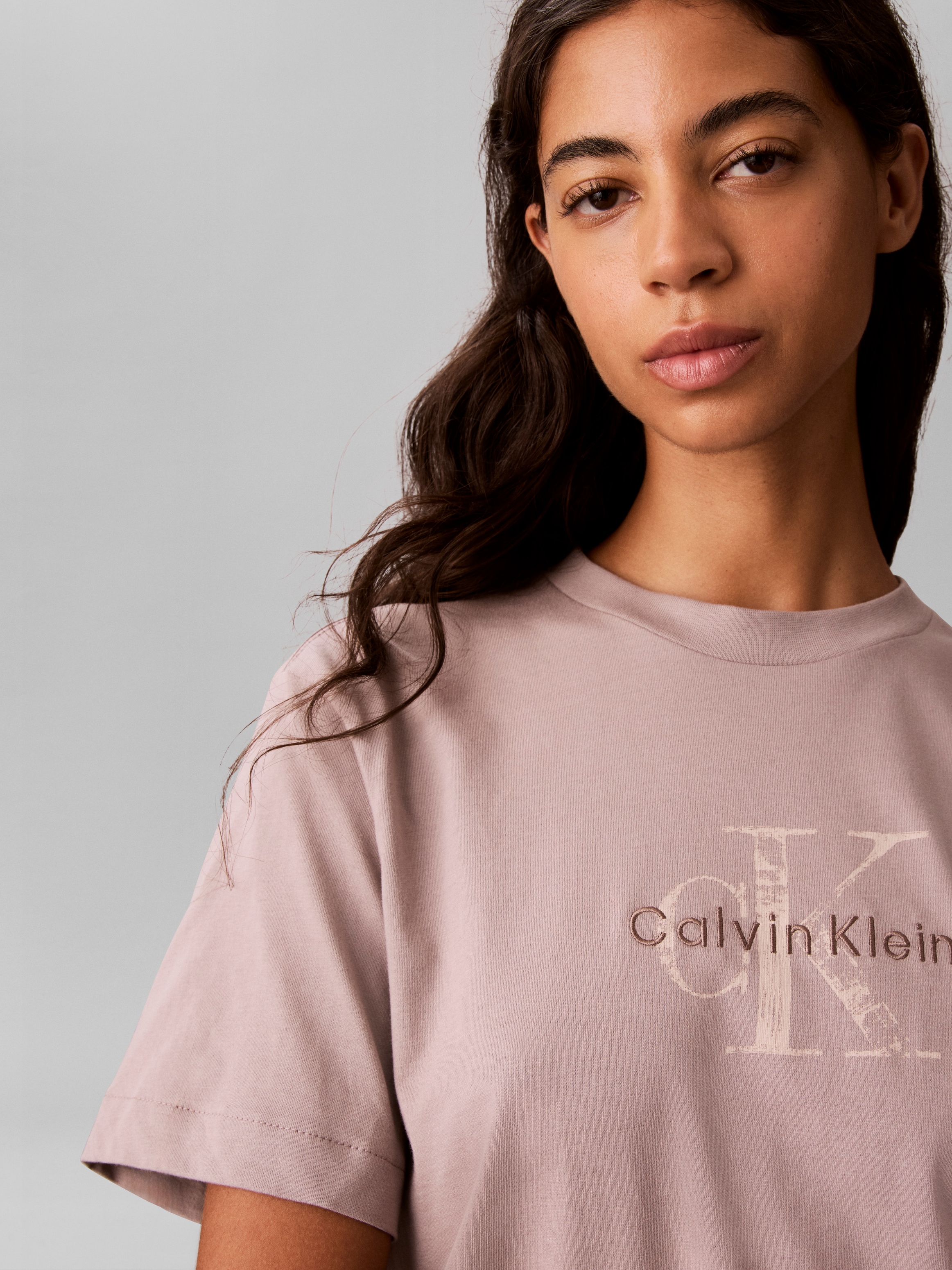 Calvin Klein Jeans T-Shirt »BOXY HAND DRAWN MONOLOGO TEE« Regular fit, Logoschriftzug