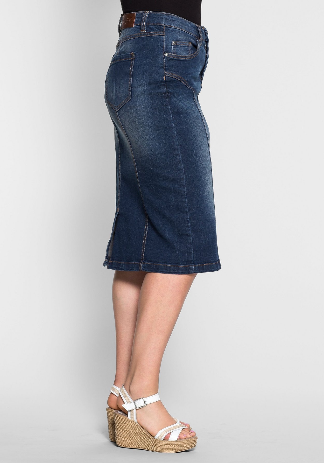 Sheego Jeansrock »Jeansrock Used Effekte, jedes Teil ein Unikat«