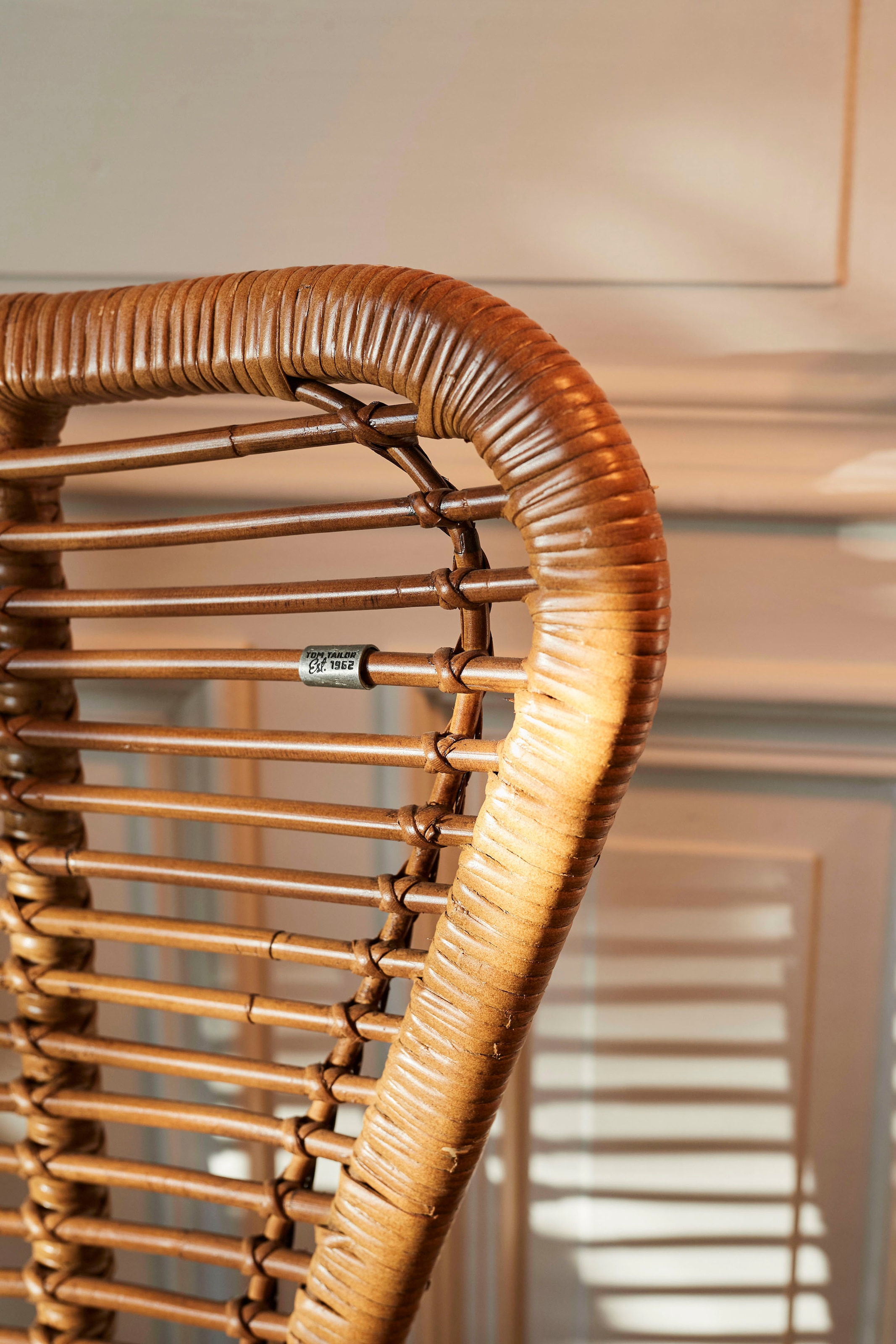 TOM TAILOR HOME Sessel »T-RATTAN ARMCHAIR«, Rattanarmlehnstuhl mit Teakholzgestell und organischer Form