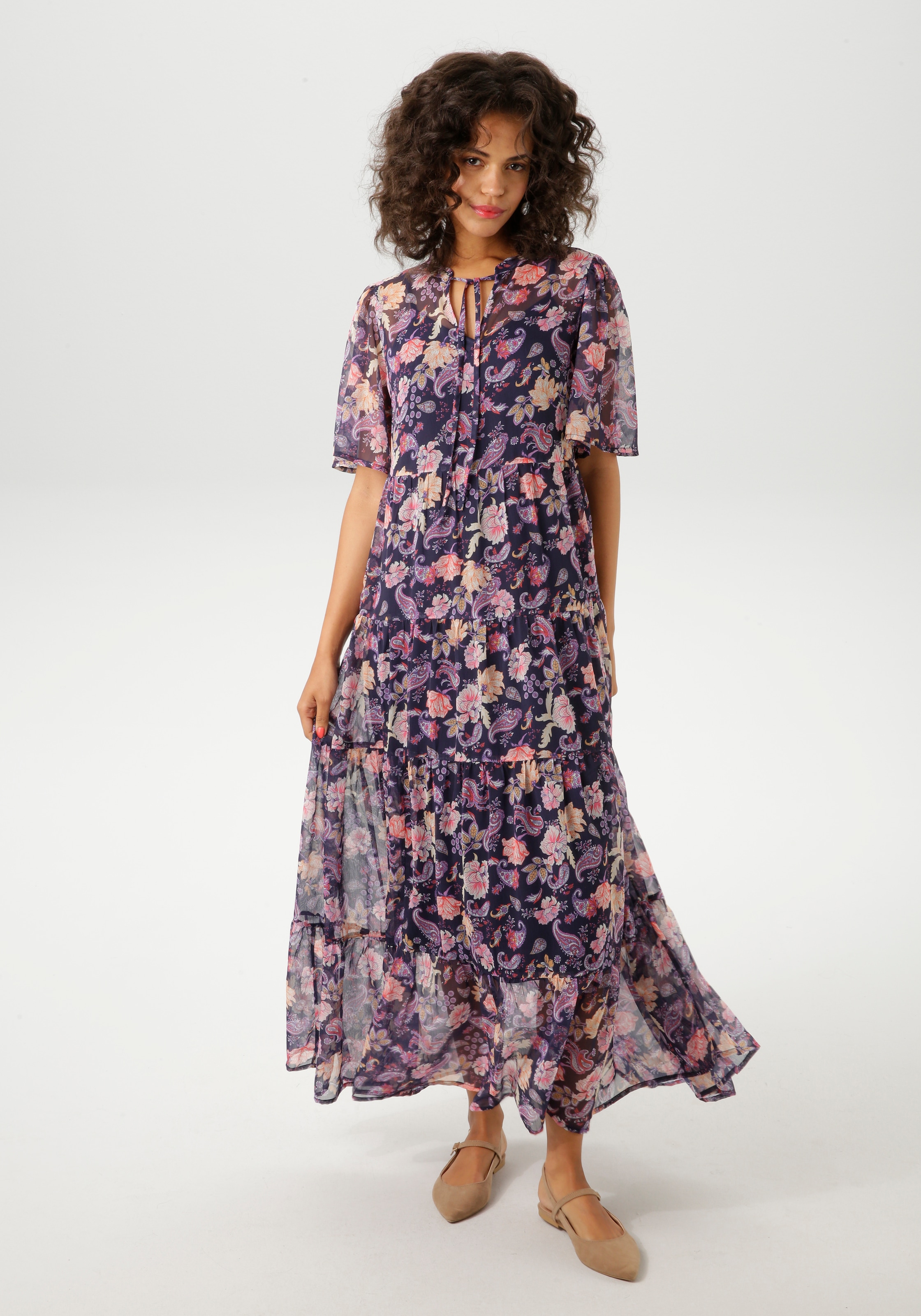 Aniston CASUAL Sommerkleid, mit fantasievollem Blumen- und Paisley-Druck - NEUE KOLLEKTION