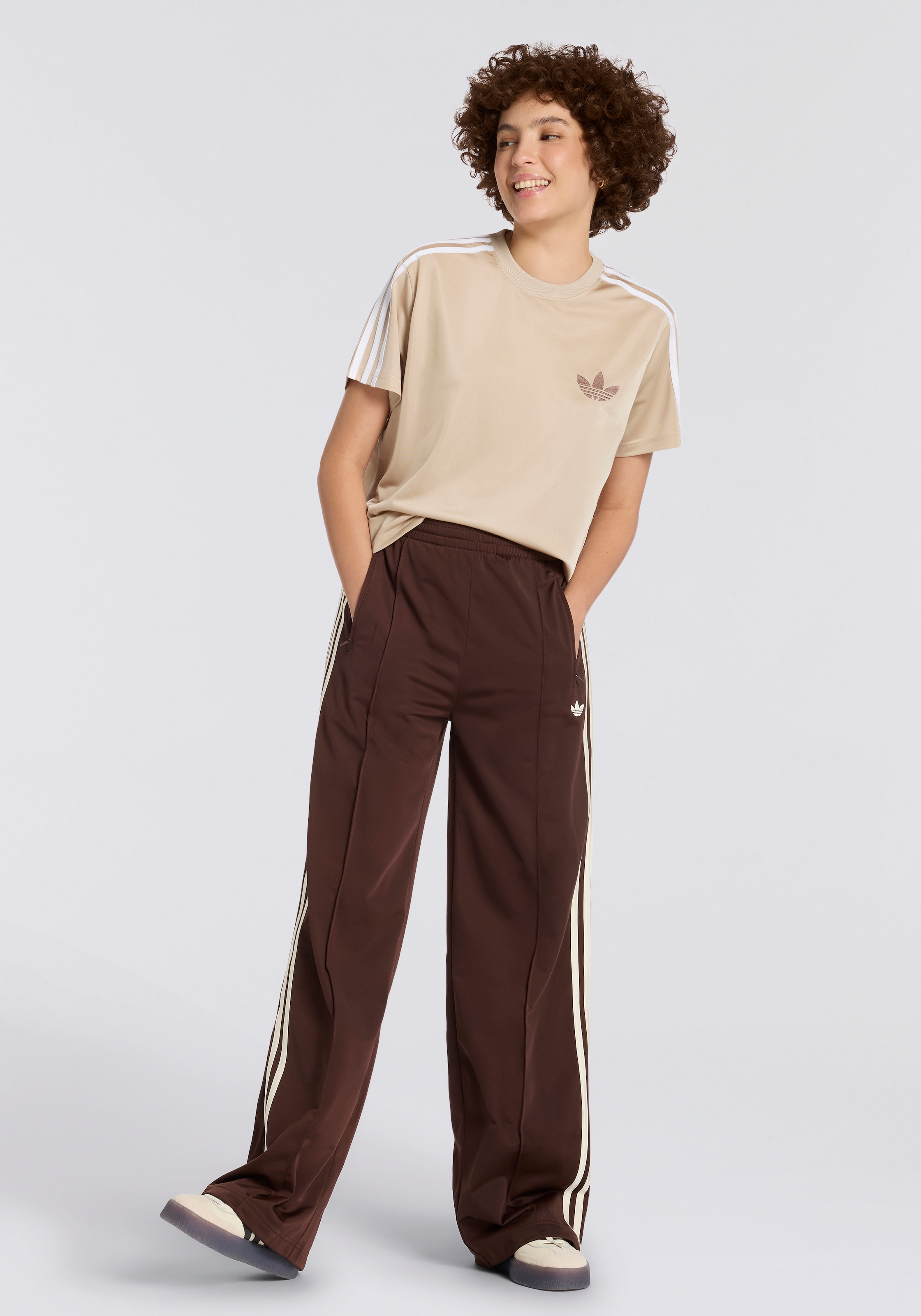 adidas Originals Sporthose »FIREBIRD LOOSE«  Firebird Loose Sporthose, lässig geschnitten