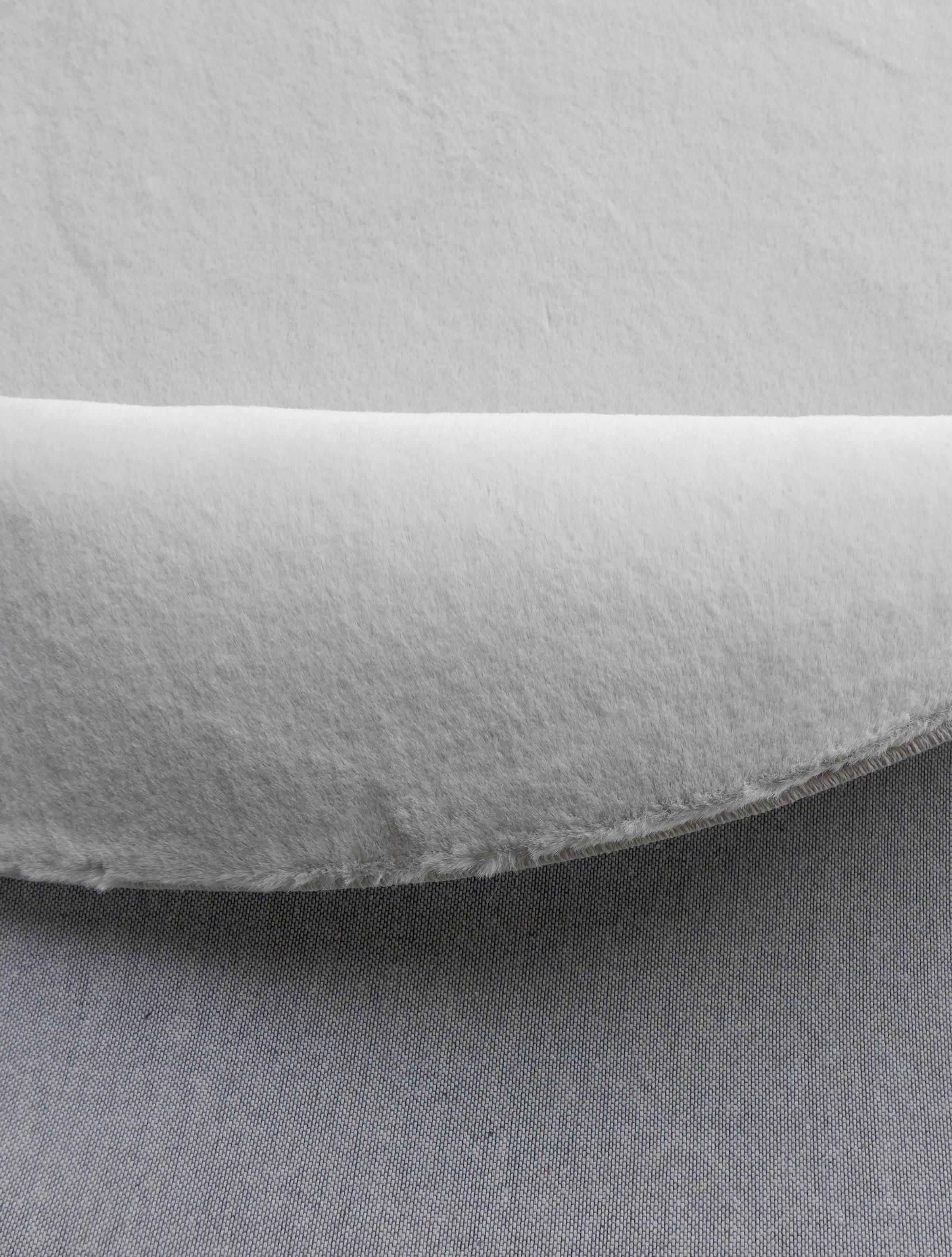 Leonique Fellteppich »Balu«, rund, 20 mm Höhe, Kunstfell in Kaninchenfell Haptik, fußbodenheizungsgeeignet, pflegeleicht, ideale Teppiche für Wohnzimmer, Schlafzimmer, Esszimmer, Arbeitszimmer