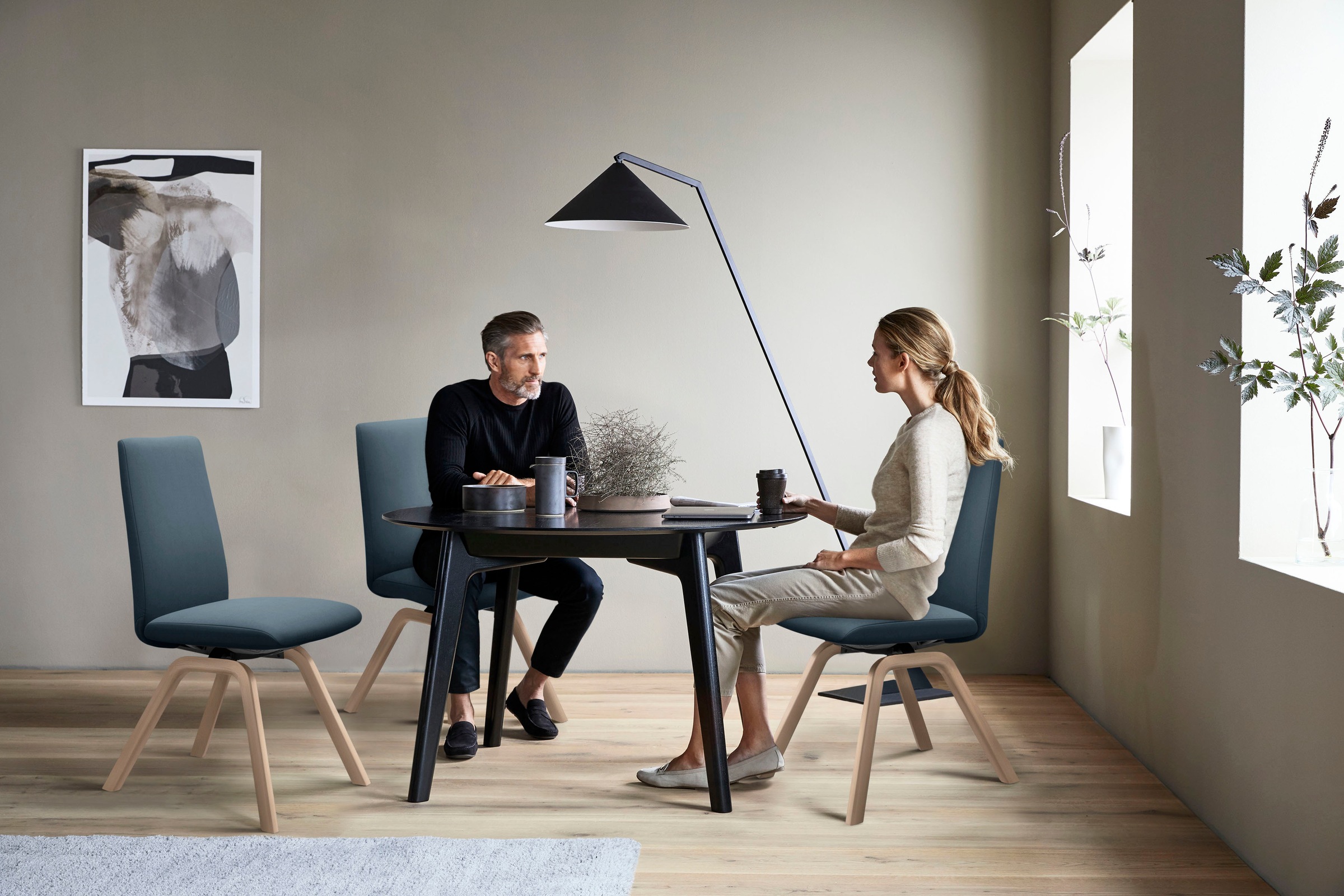 Stressless® Polsterstuhl »Laurel«, Microfaser DINAMICA, Low Back, Größe M, mit schräggestellten Beinen in Eiche natur