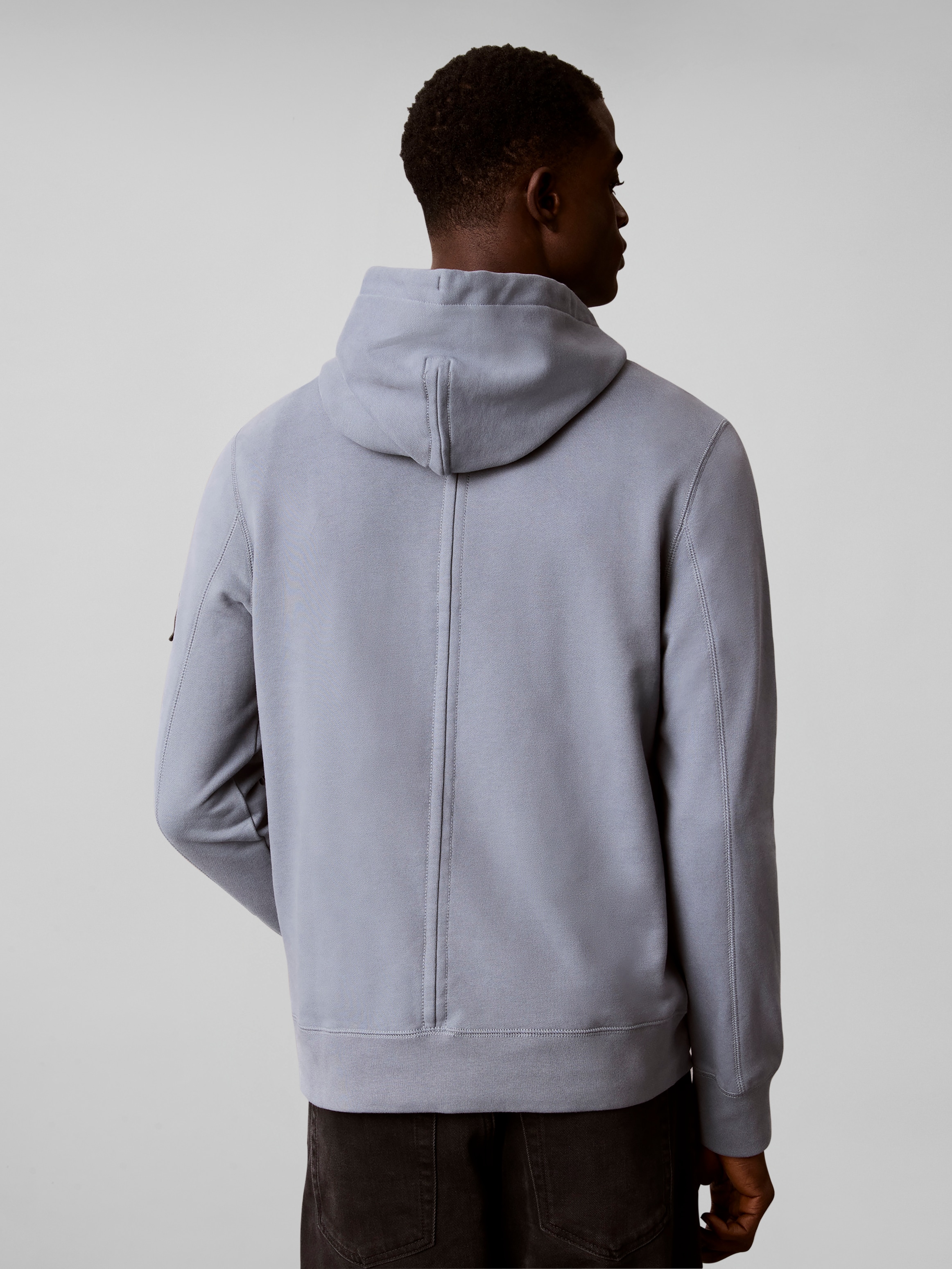 Calvin Klein Jeans Kapuzensweatshirt »BADGE HOODIE«, Regular fit, Badge, Kängurutasche
