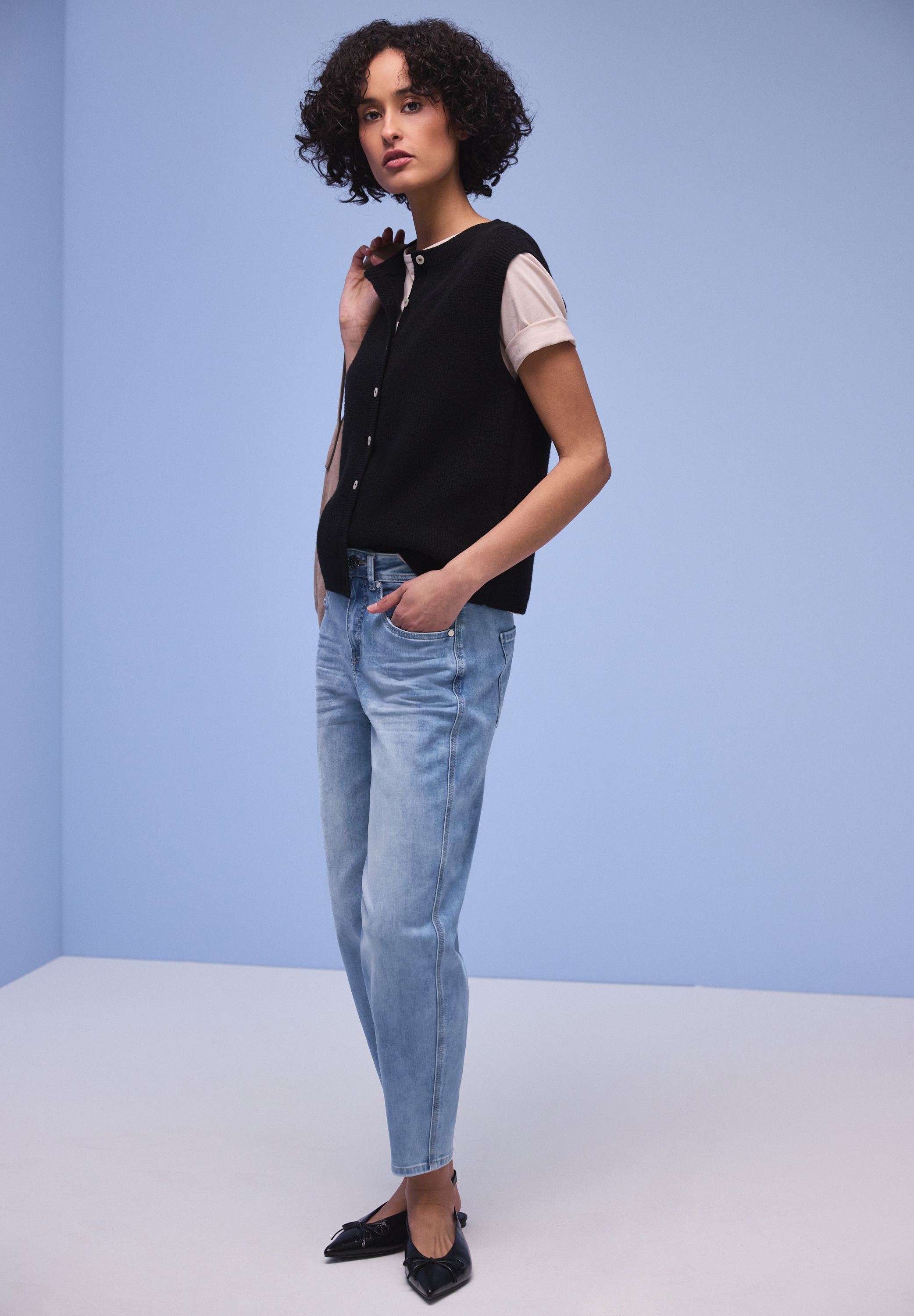 STREET ONE Loose-fit-Jeans »Style KARLIE« Barrel Legs, mit Viskose und Stretch