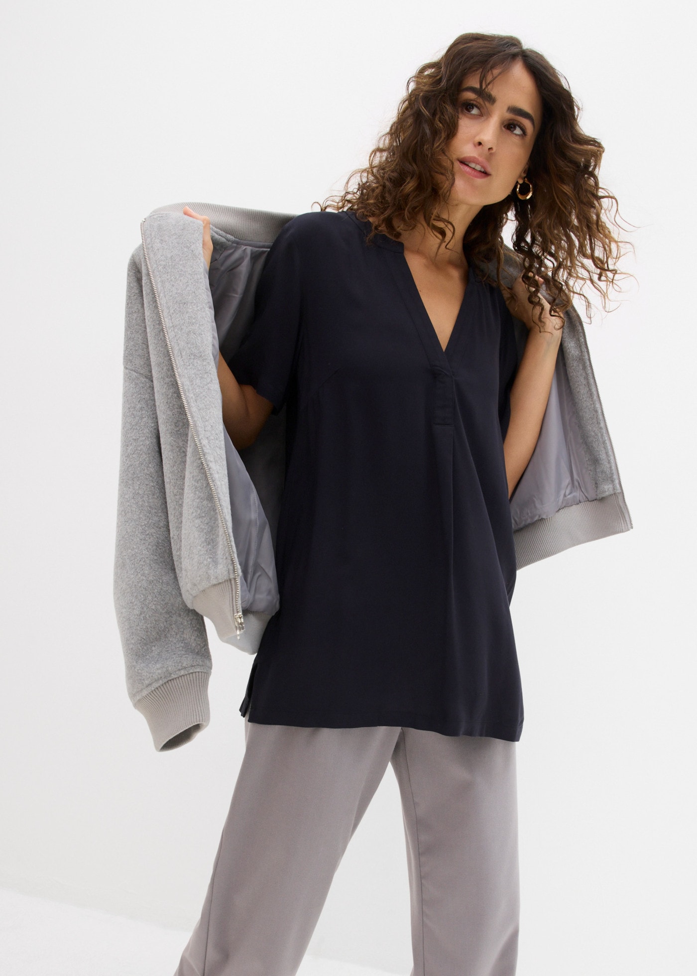bonprix Longtunika gerader Schnitt, mit kurzem Arm, mit Henleykragen, aus Viskose